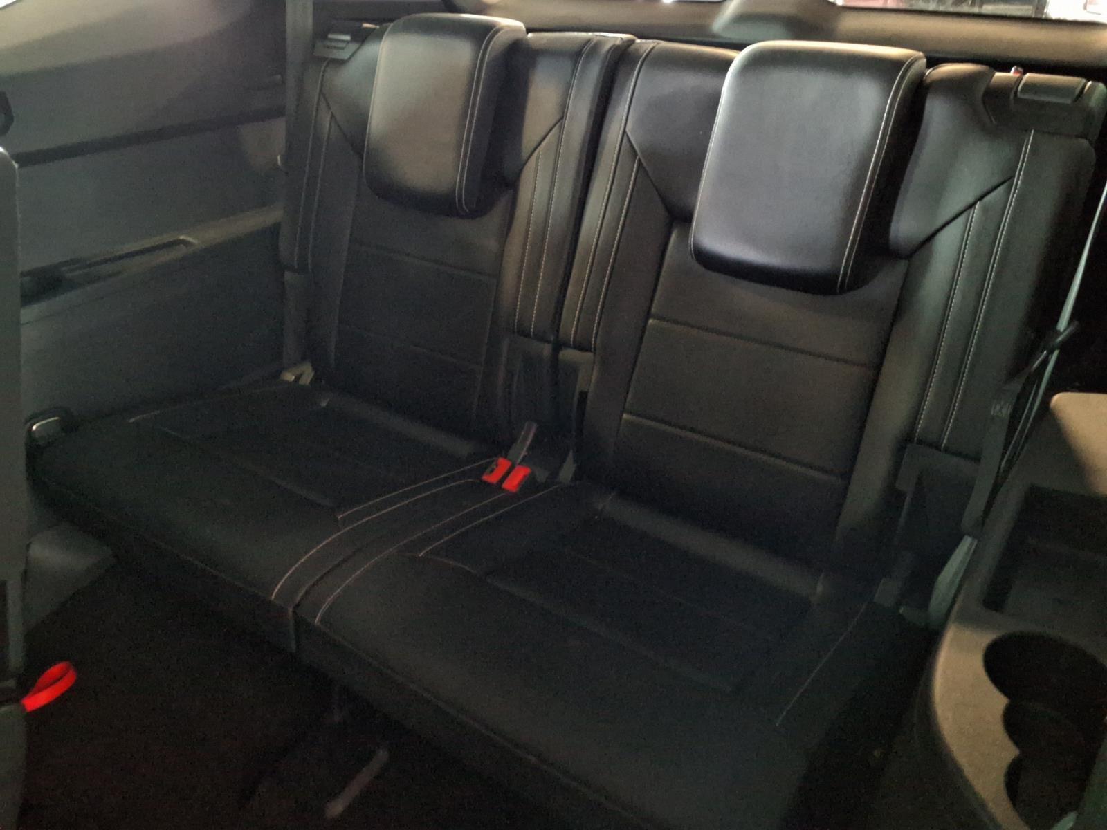 2021 Volkswagen Atlas 3.6L V6 SE w/Technology - Platinum Gray Metallic exterior view 13