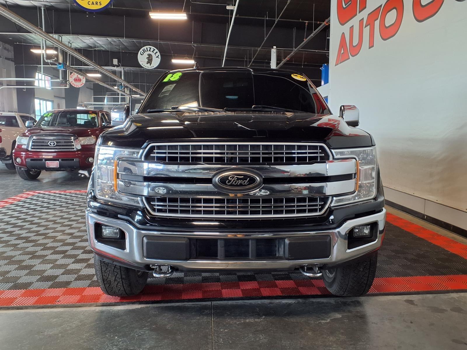 2018 Ford F-150 LARIAT - Shadow Black exterior view 2