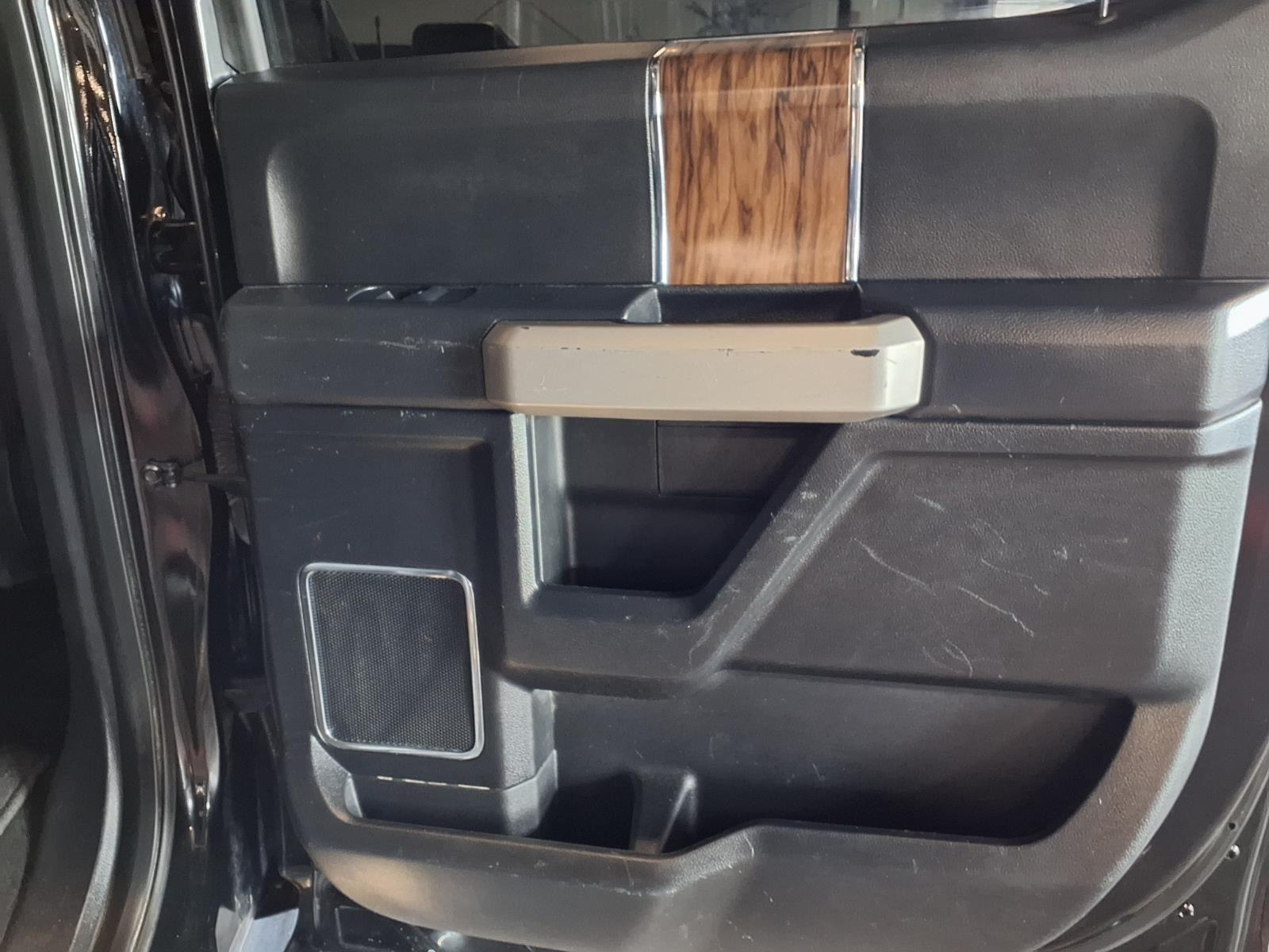 2018 Ford F-150 LARIAT - Shadow Black exterior view 10