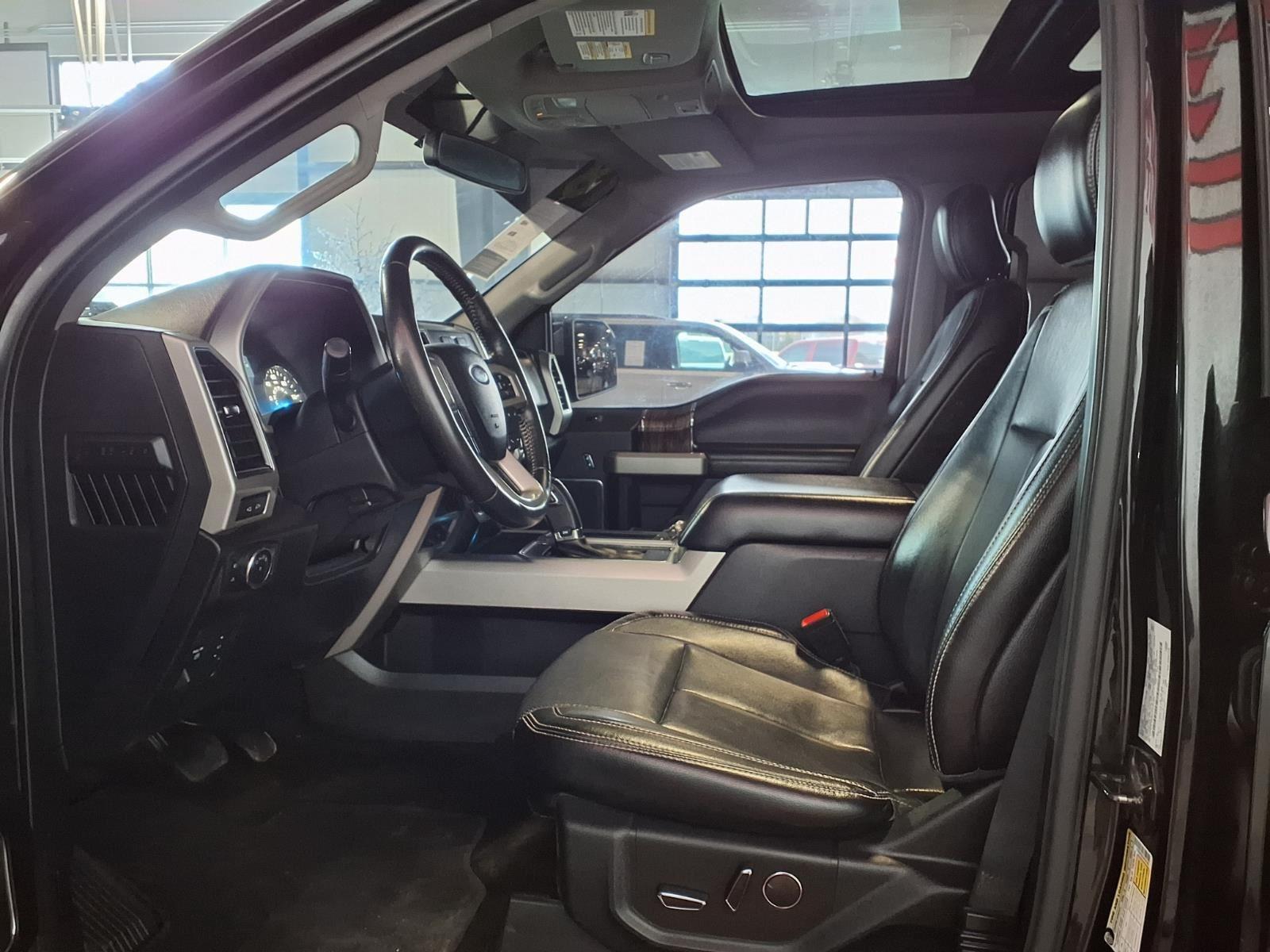 2018 Ford F-150 LARIAT - Shadow Black exterior view 17