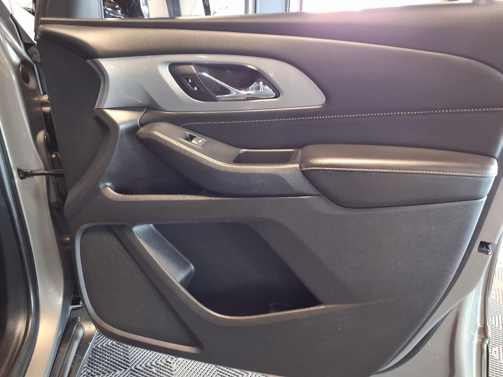 2018 Chevrolet Traverse LT Cloth - Pepperdust Metallic exterior view 14