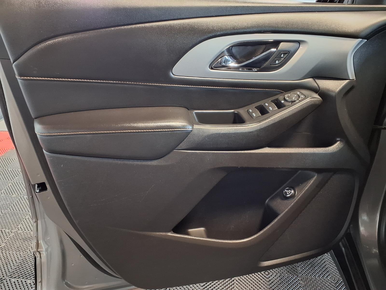 2018 Chevrolet Traverse LT Cloth - Pepperdust Metallic exterior view 19