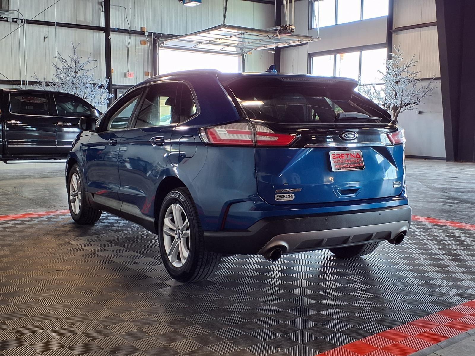 2020 Ford Edge SEL - Atlas Blue Metallic exterior view 4