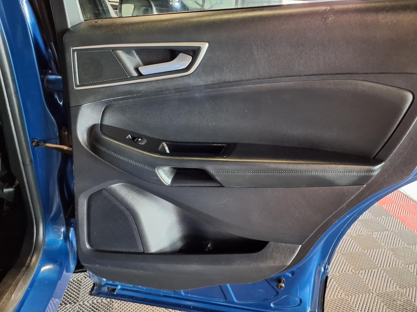 2020 Ford Edge SEL - Atlas Blue Metallic exterior view 10