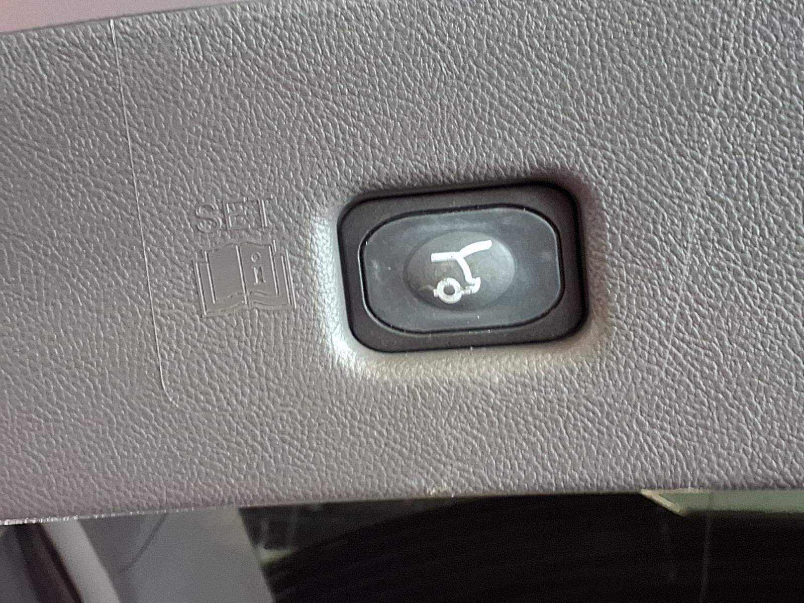 2019 Lincoln Nautilus Reserve - Ingot Silver Metallic exterior view 7