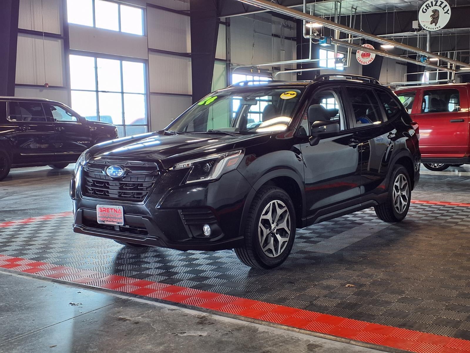 2024 Subaru Forester Premium - Crystal Black Silica exterior view 3