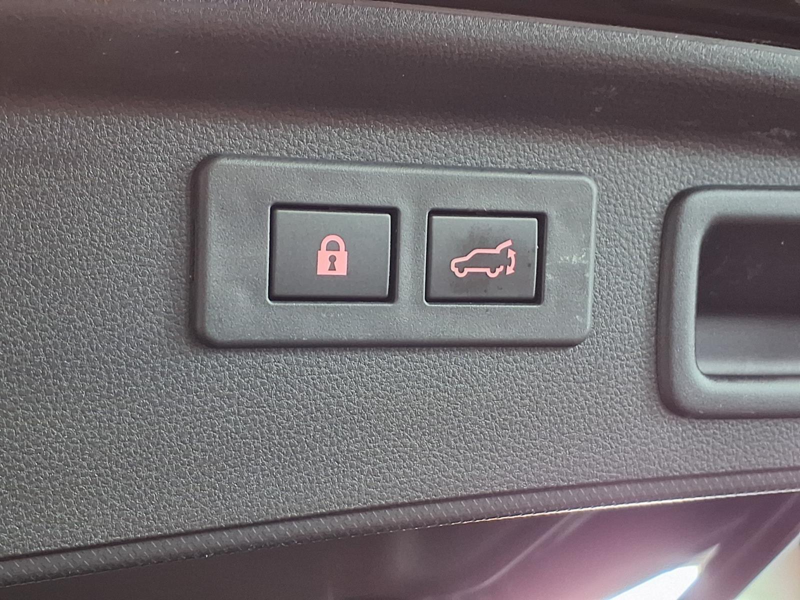 2024 Subaru Forester Premium - Crystal Black Silica exterior view 7