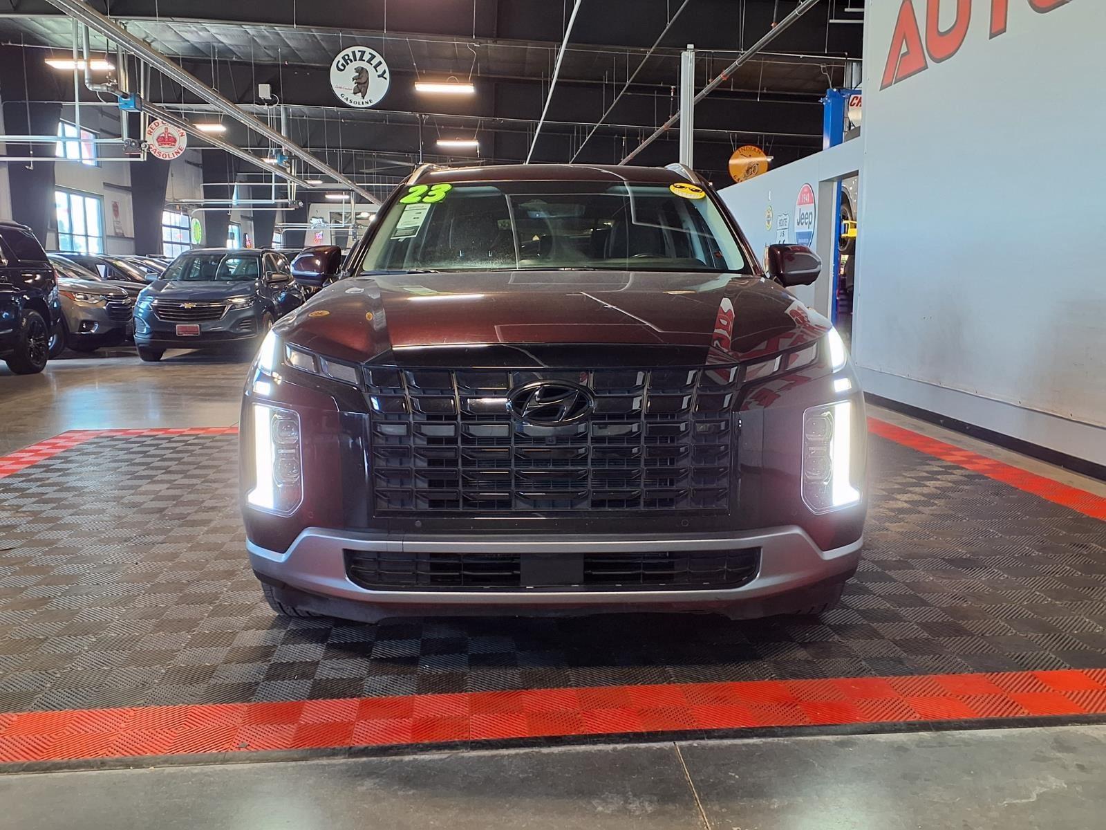 2023 Hyundai Palisade SEL - Sierra Burgundy exterior view 2