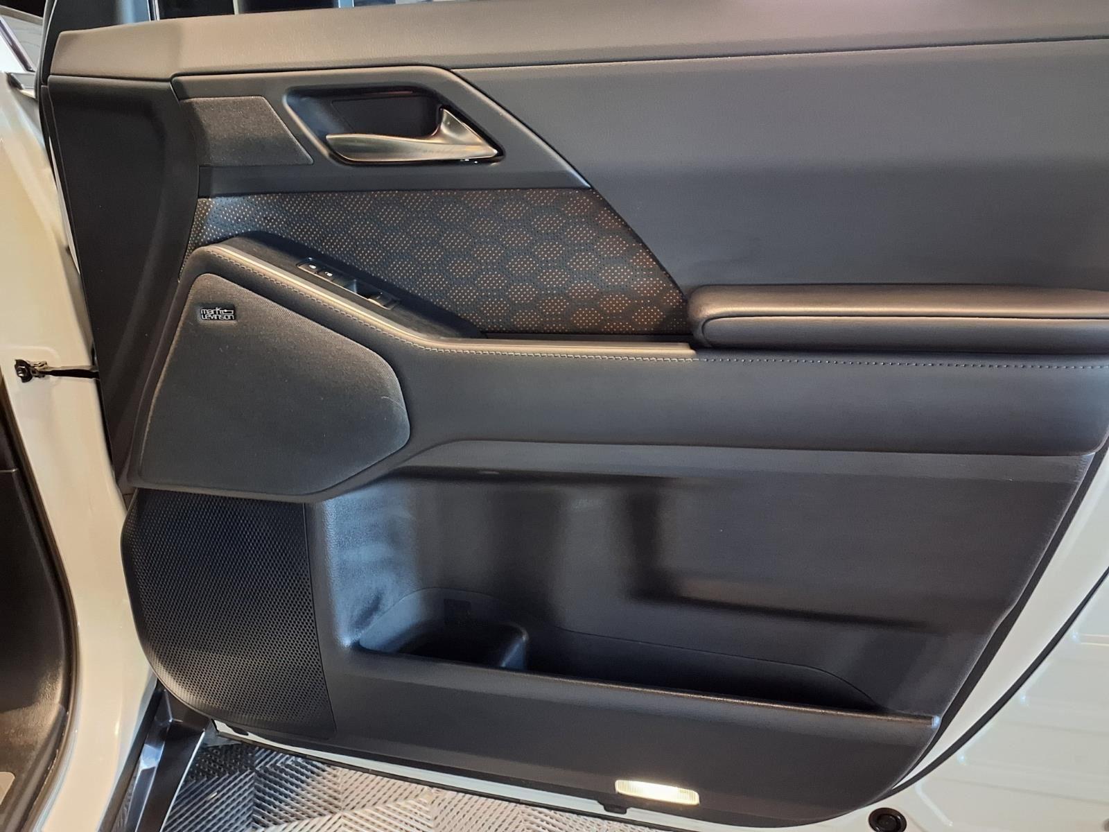 2025 Lexus GX GX 550 Luxury+ - Eminent White Pearl exterior view 12