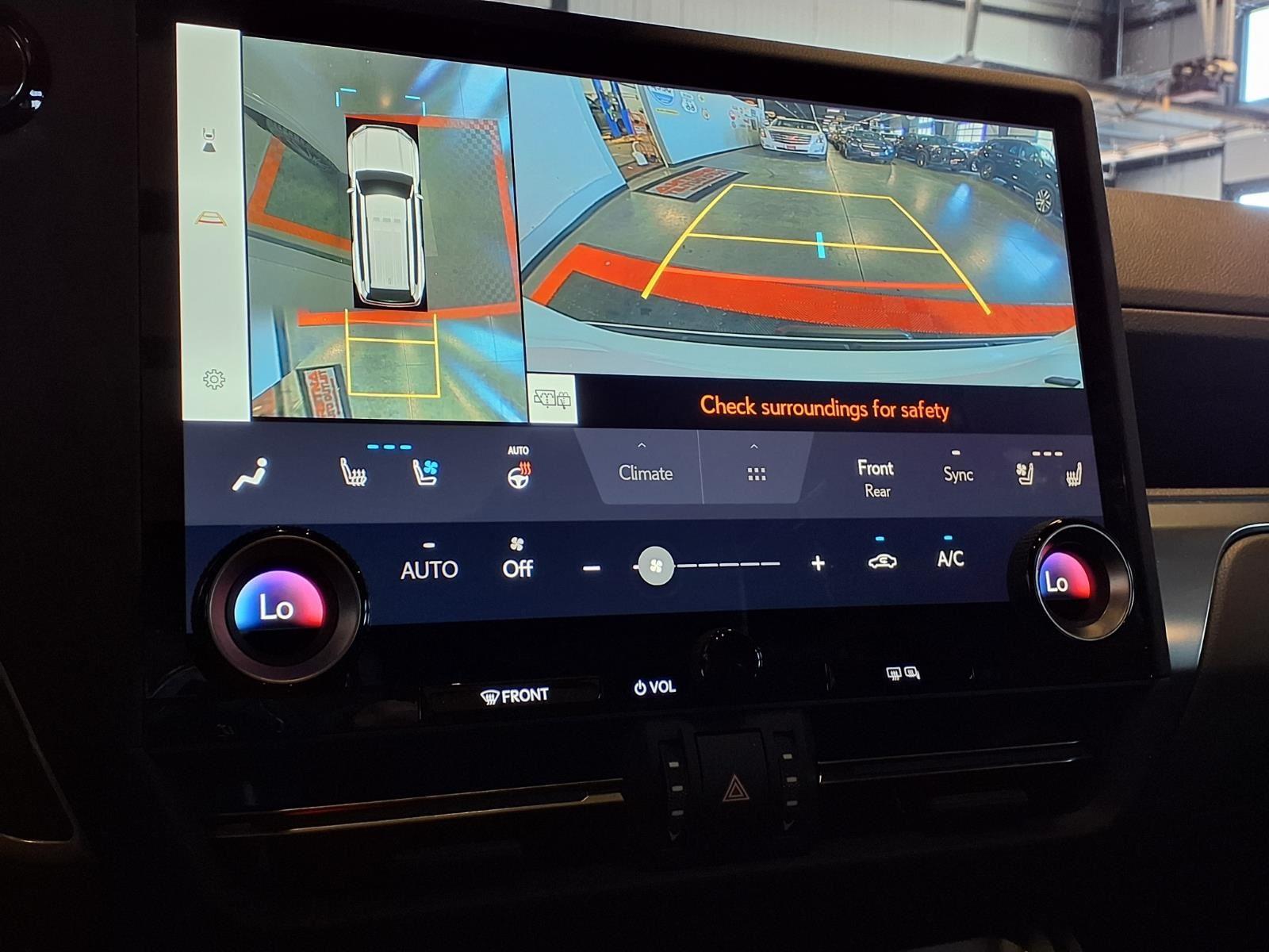 2025 Lexus GX GX 550 Luxury+ - Eminent White Pearl exterior view 19