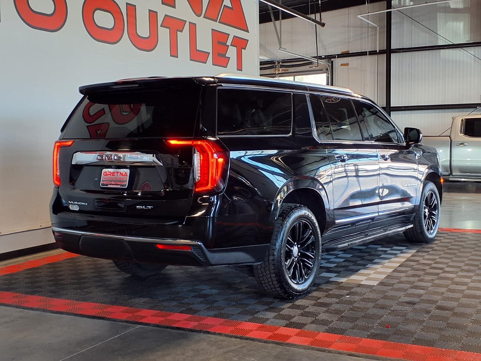 2021 GMC Yukon XL SLT - Onyx Black exterior view 8