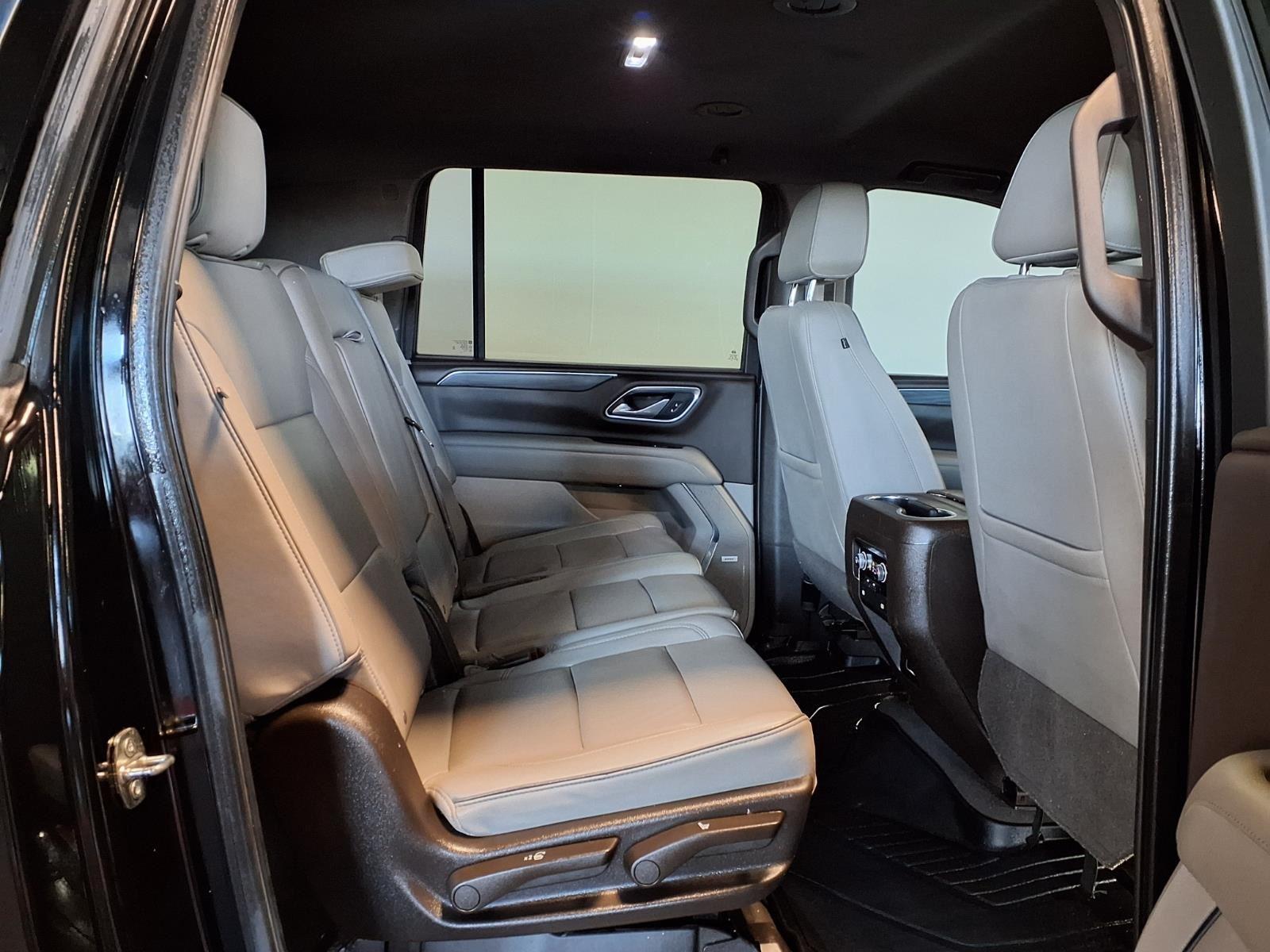 2021 GMC Yukon XL SLT - Onyx Black exterior view 11