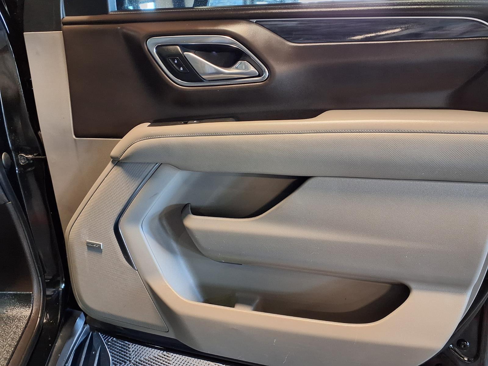 2021 GMC Yukon XL SLT - Onyx Black exterior view 14