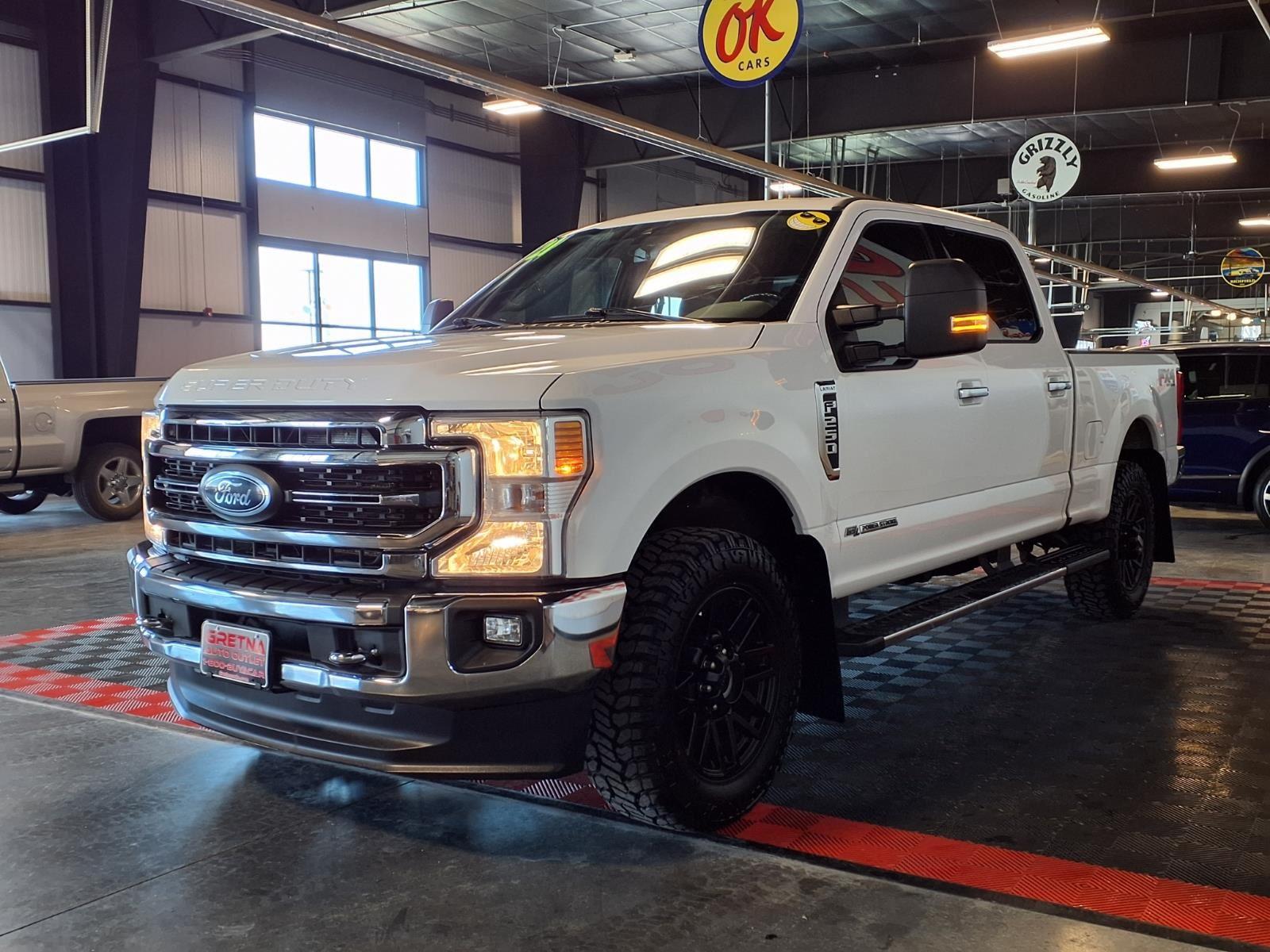 2021 Ford Super Duty F-250 SRW LARIAT - Oxford White exterior view 3