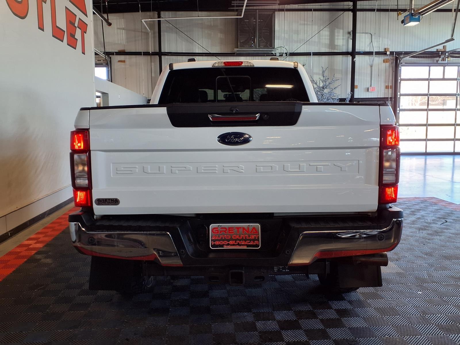 2021 Ford Super Duty F-250 SRW LARIAT - Oxford White exterior view 5