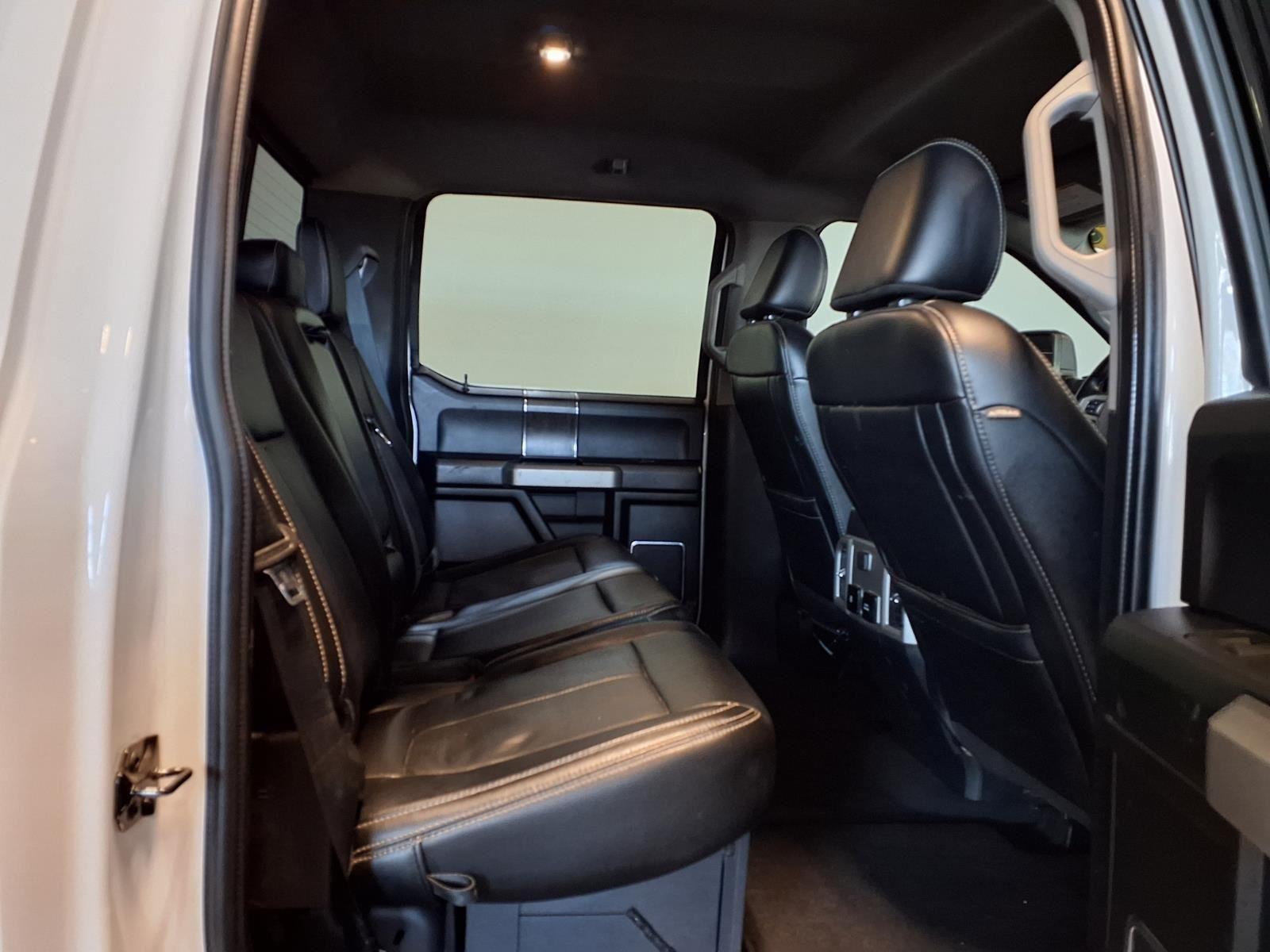 2021 Ford Super Duty F-250 SRW LARIAT - Oxford White exterior view 10