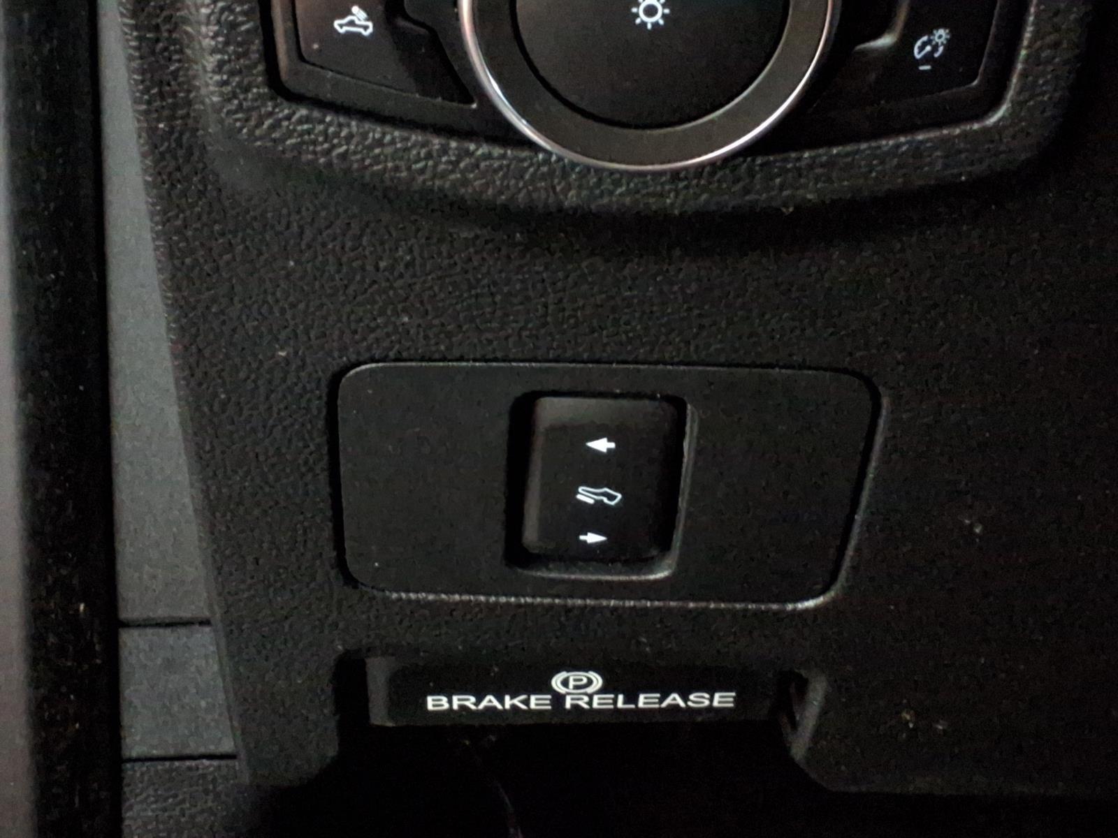 2021 Ford Super Duty F-250 SRW LARIAT - Oxford White exterior view 20