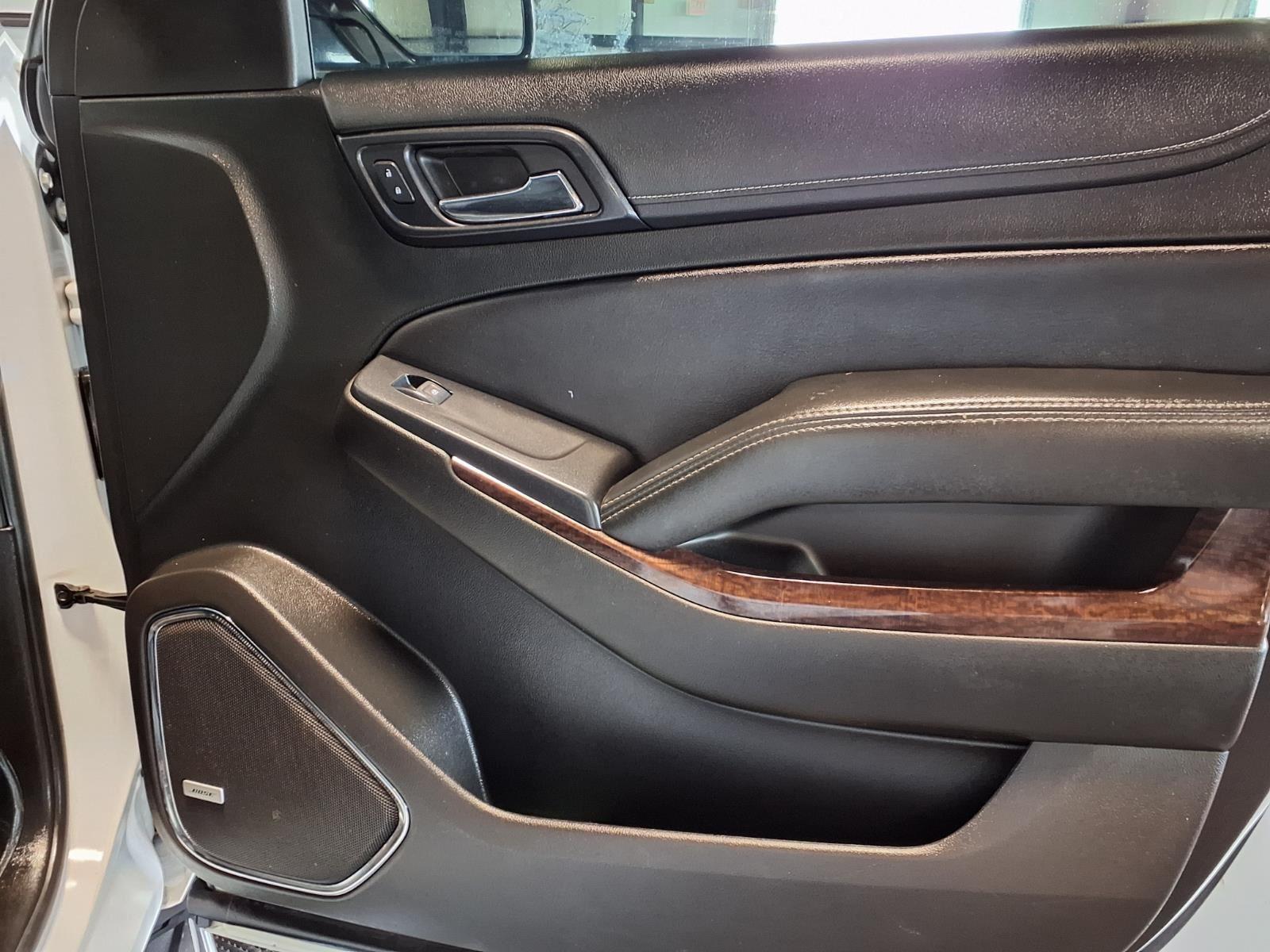 2018 GMC Yukon SLT - Summit White exterior view 14