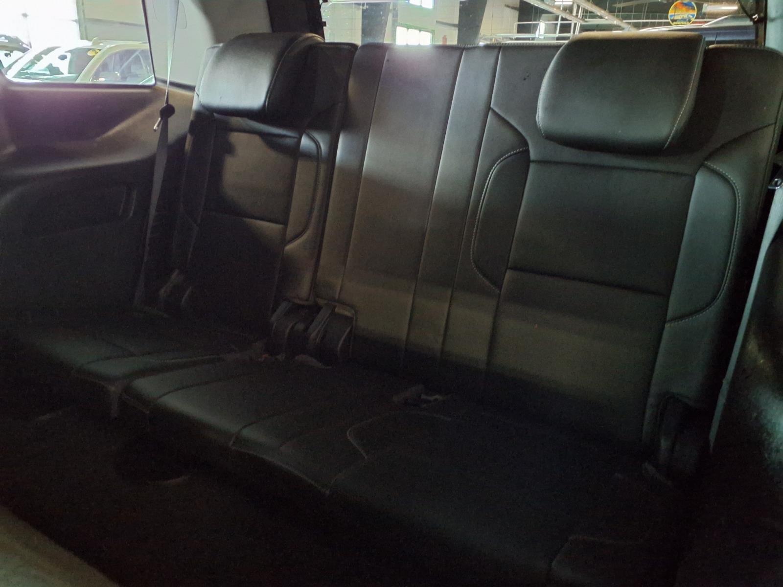 2018 GMC Yukon SLT - Summit White exterior view 15