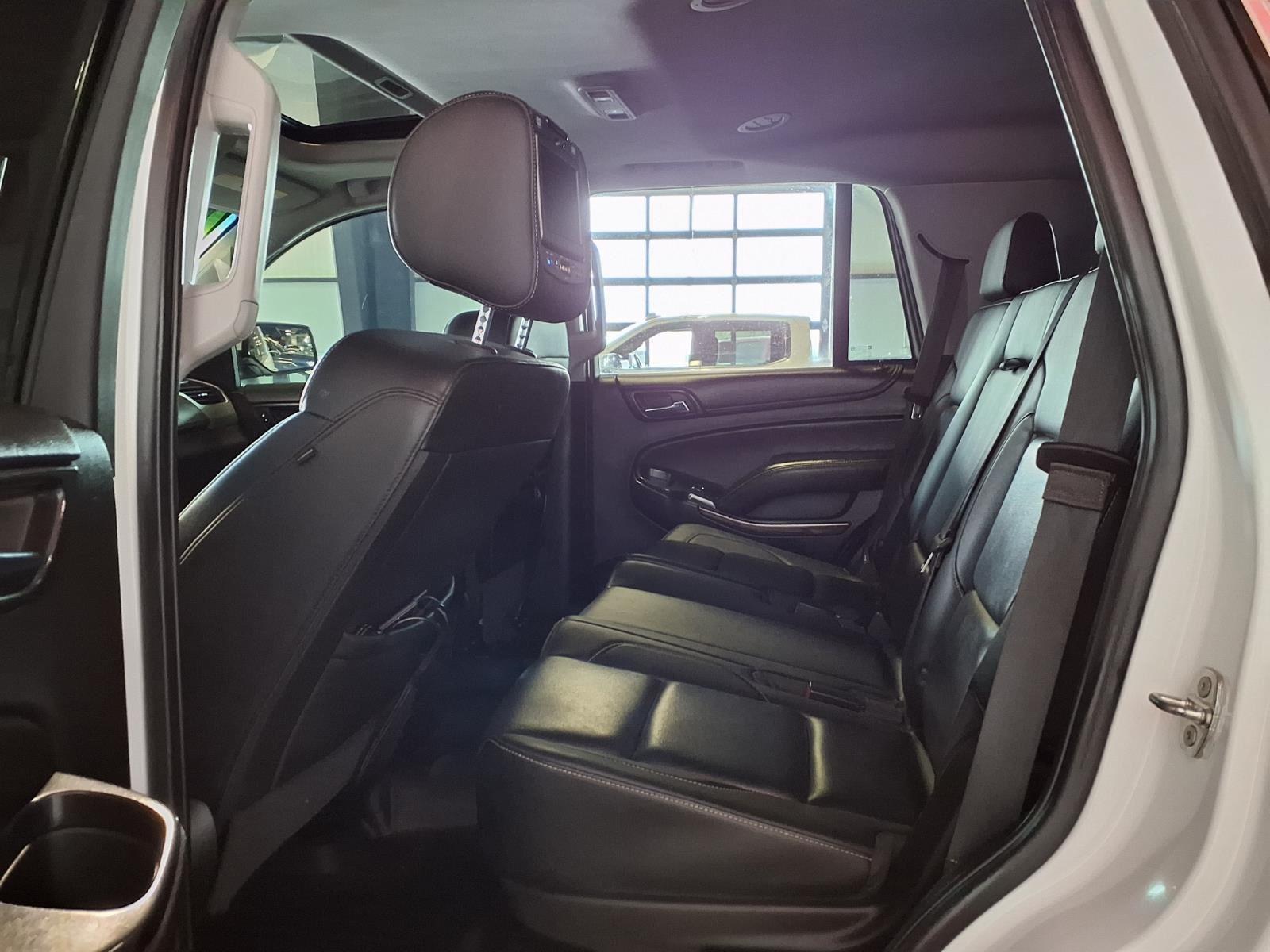 2018 GMC Yukon SLT - Summit White exterior view 16