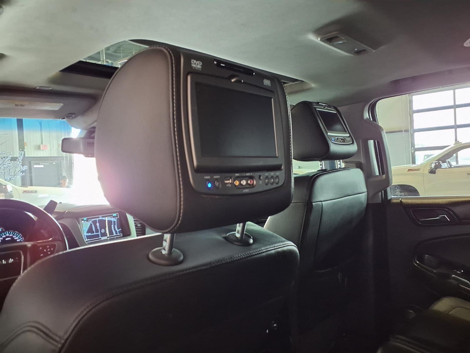 2018 GMC Yukon SLT - Summit White exterior view 17