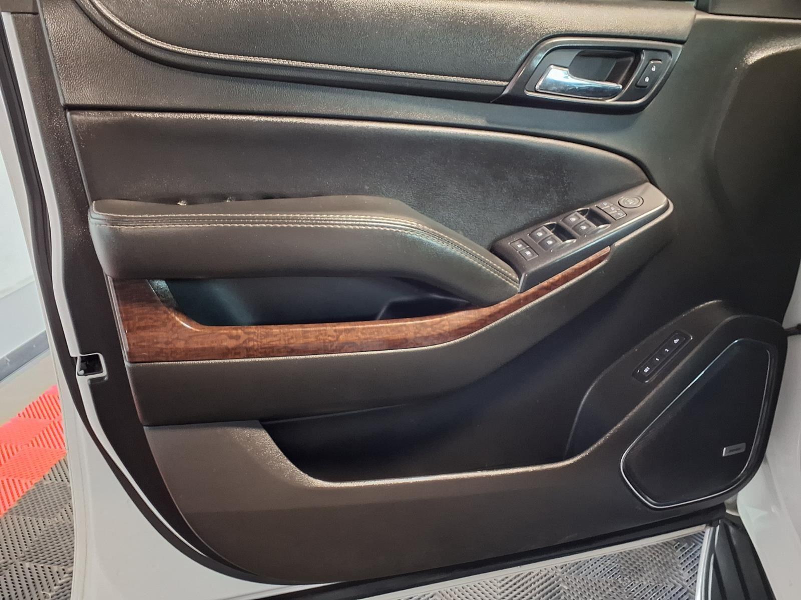 2018 GMC Yukon SLT - Summit White exterior view 20