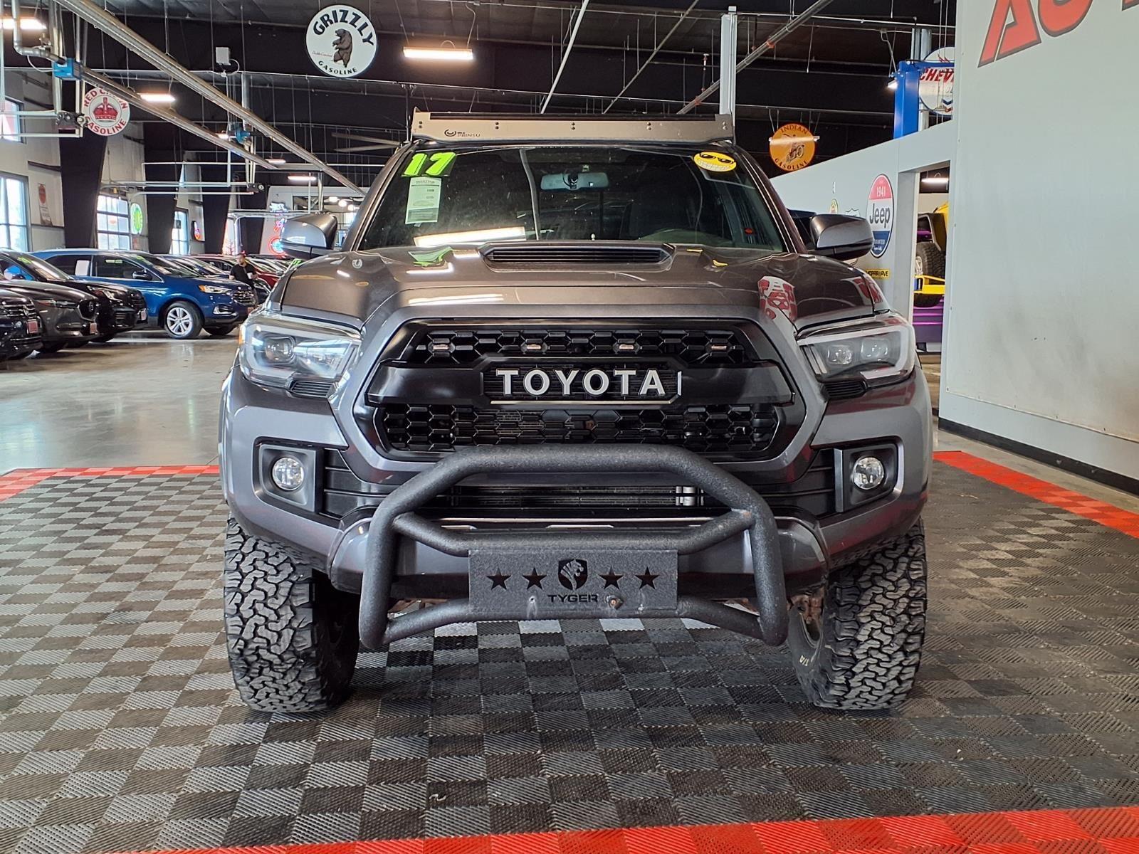 2017 Toyota Tacoma SR5 - Magnetic Gray Metallic exterior view 2
