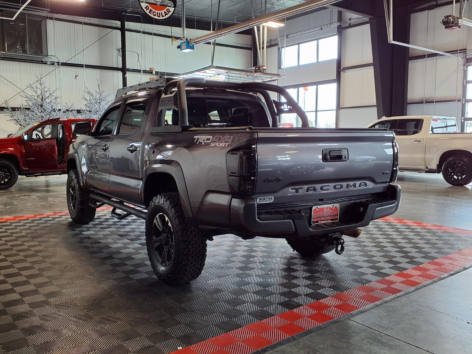 2017 Toyota Tacoma SR5 - Magnetic Gray Metallic exterior view 4