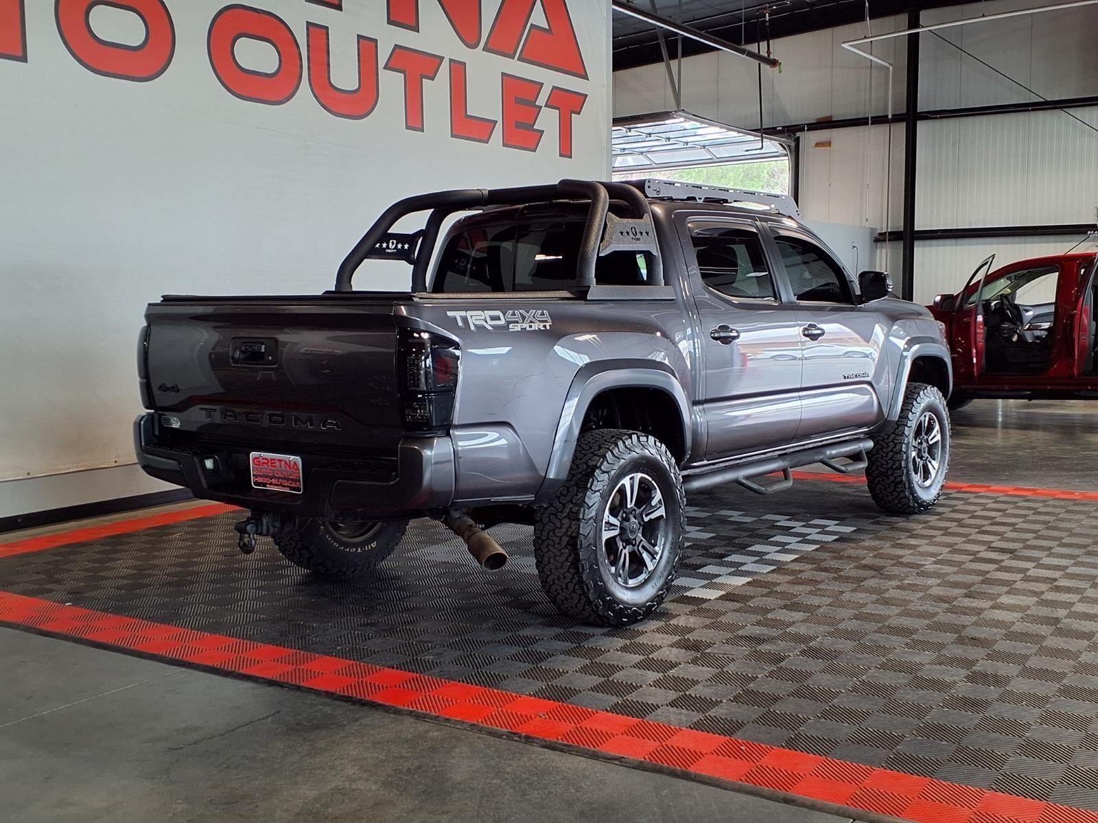2017 Toyota Tacoma SR5 - Magnetic Gray Metallic exterior view 7