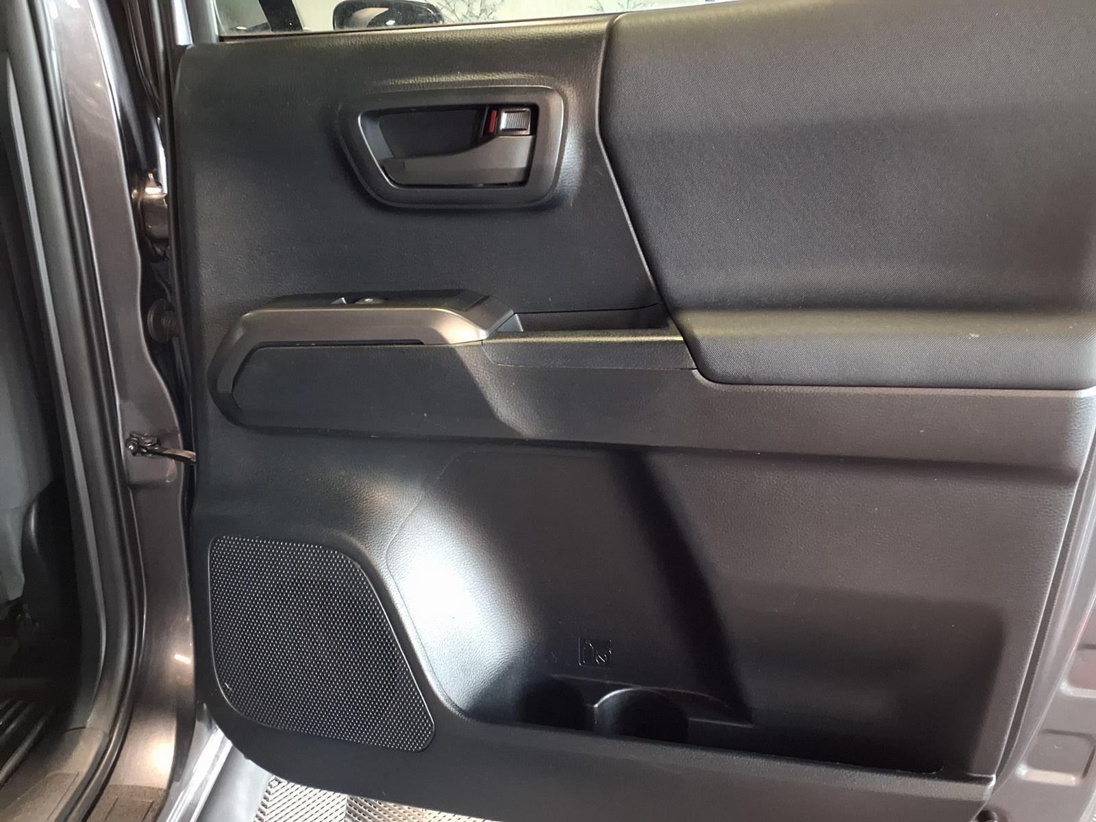 2017 Toyota Tacoma SR5 - Magnetic Gray Metallic exterior view 9