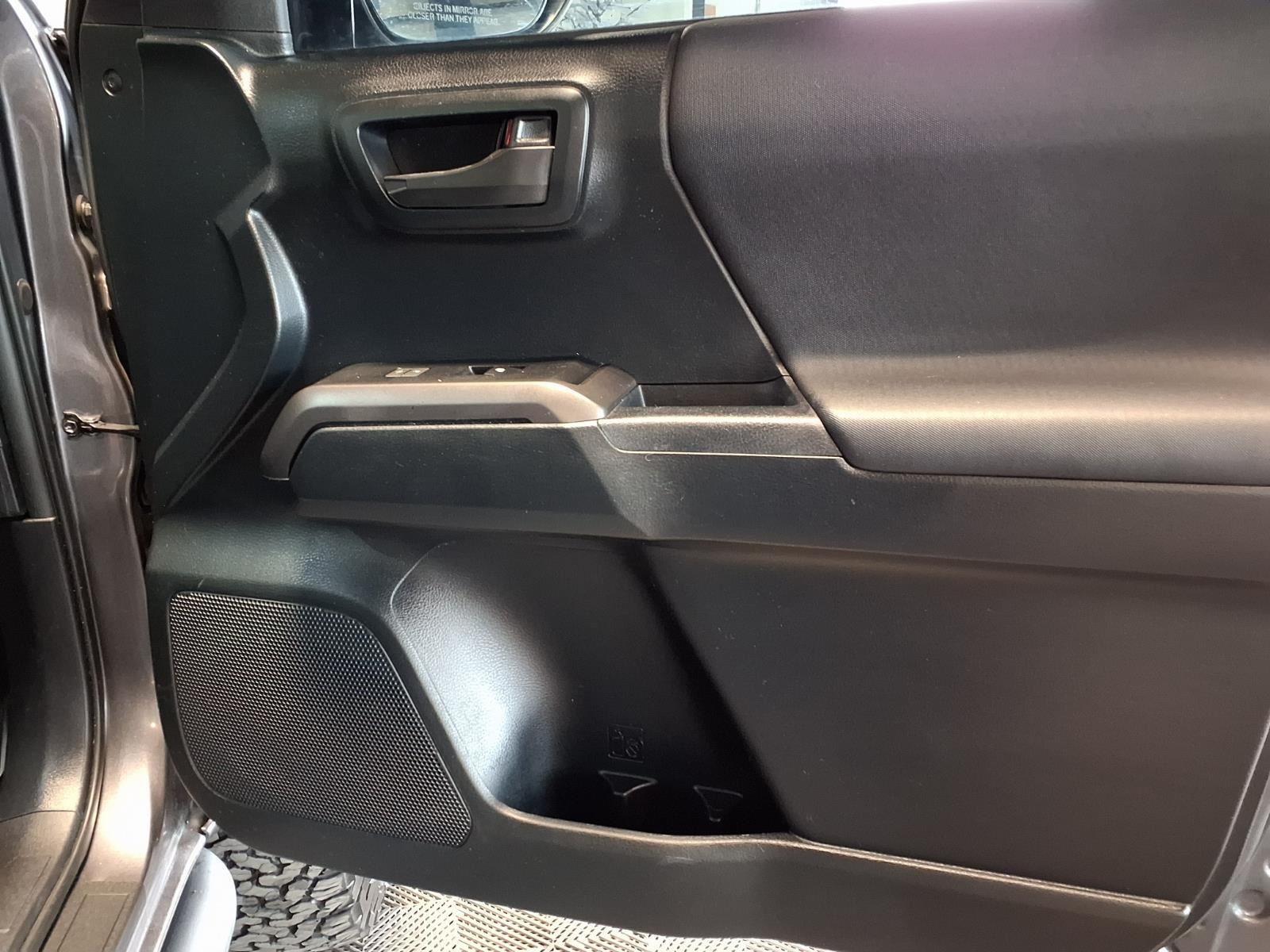 2017 Toyota Tacoma SR5 - Magnetic Gray Metallic exterior view 11