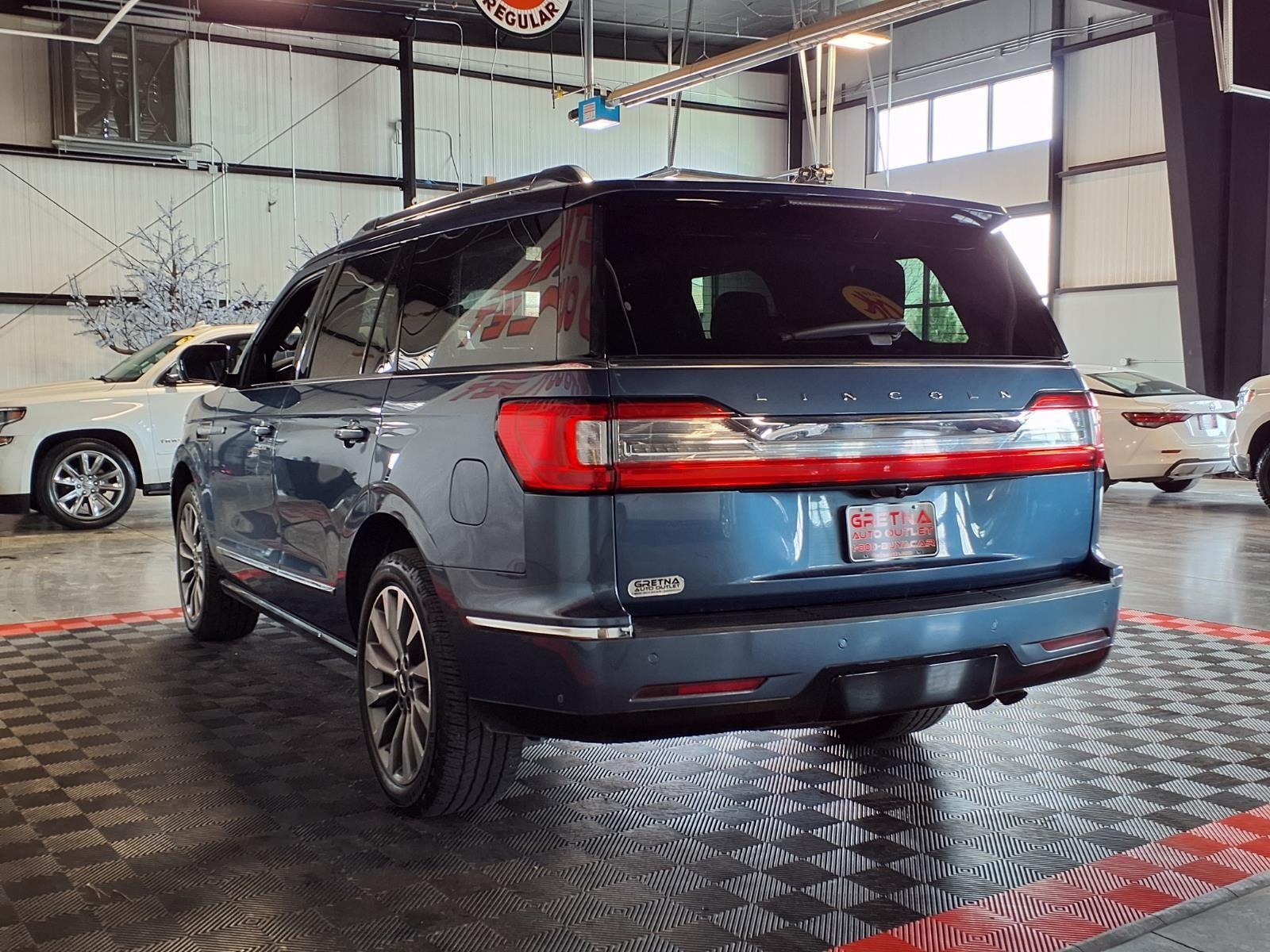 2020 Lincoln Navigator Reserve - Blue Diamond exterior view 4