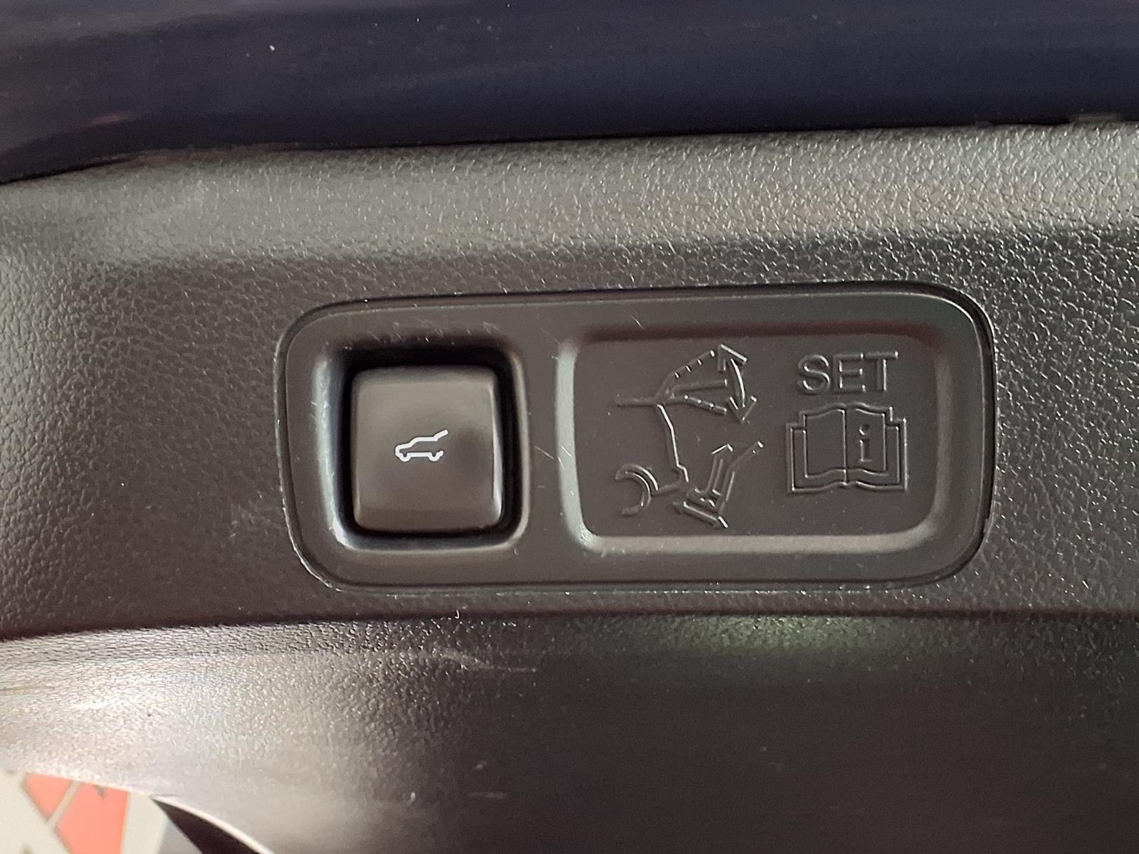 2020 Lincoln Navigator Reserve - Blue Diamond exterior view 7