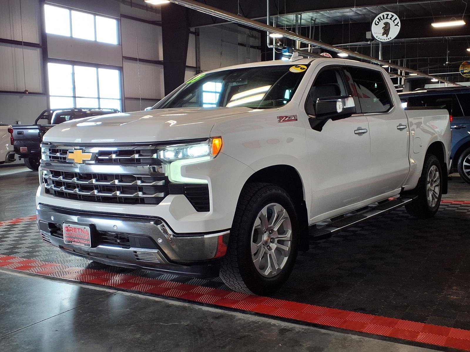 2023 Chevrolet Silverado 1500 LTZ - Summit White exterior view 3