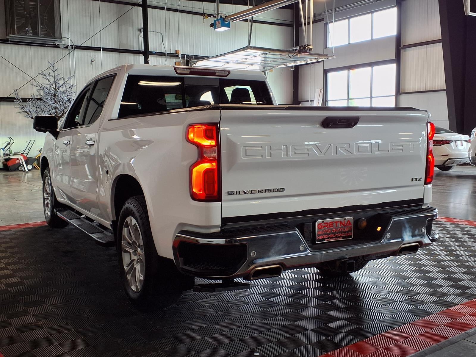 2023 Chevrolet Silverado 1500 LTZ - Summit White exterior view 4