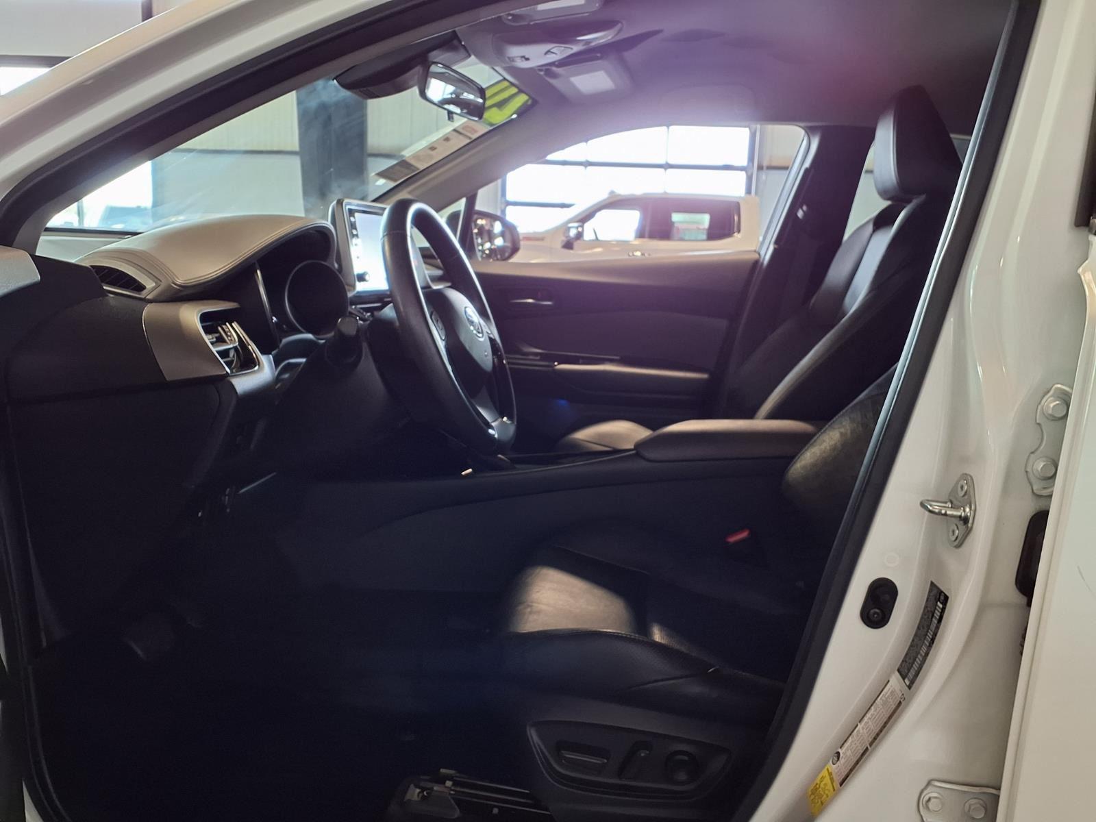 2020 Toyota C-HR Limited - Blizzard Pearl exterior view 16