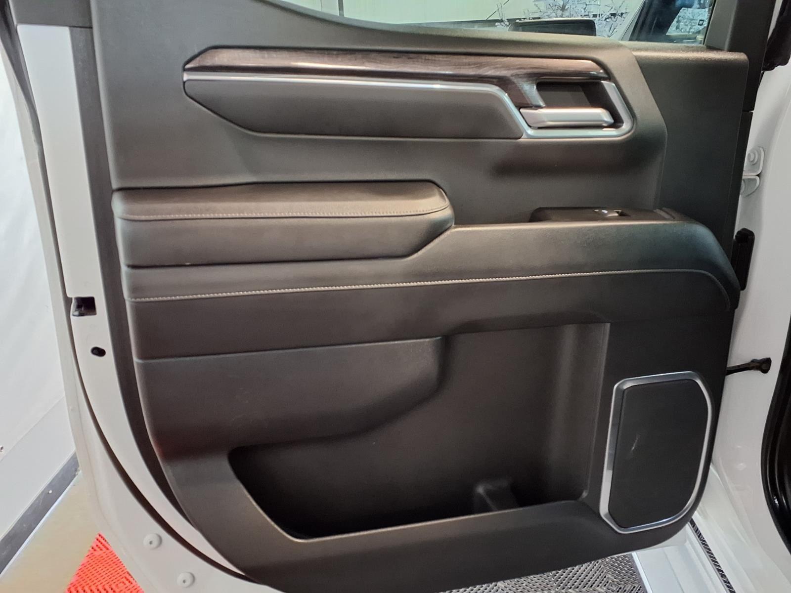 2023 Chevrolet Silverado 1500 LTZ - Summit White exterior view 14