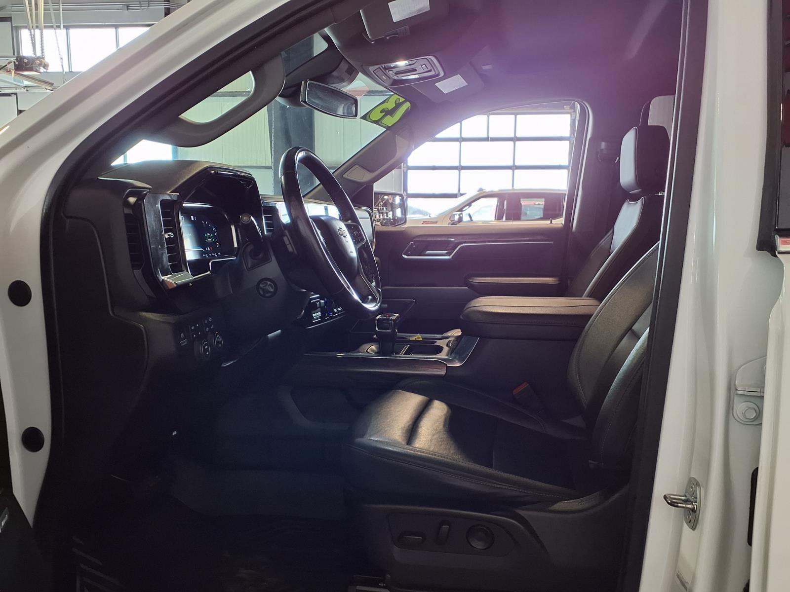 2023 Chevrolet Silverado 1500 LTZ - Summit White exterior view 17