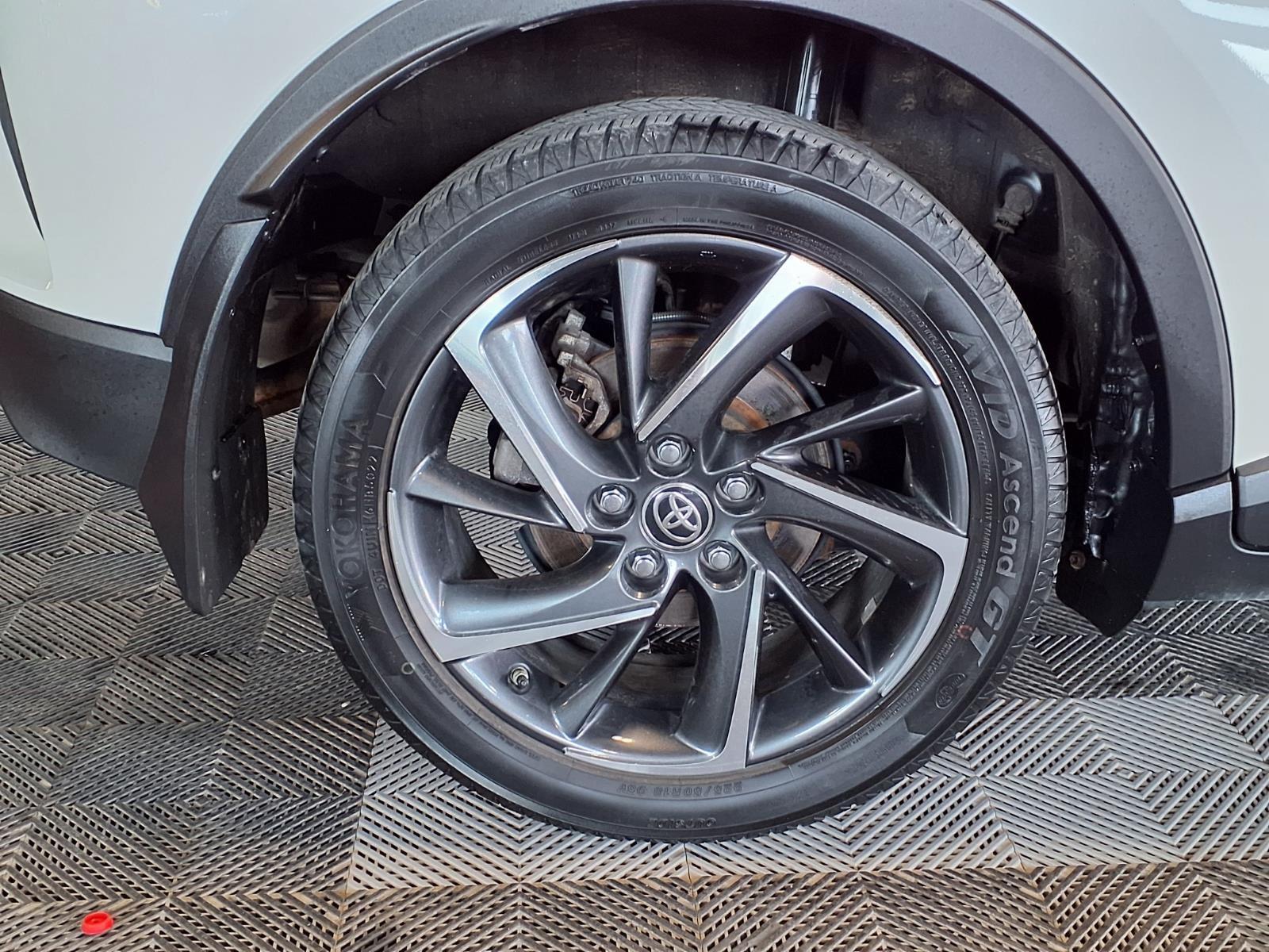 2020 Toyota C-HR Limited - Blizzard Pearl exterior view 7