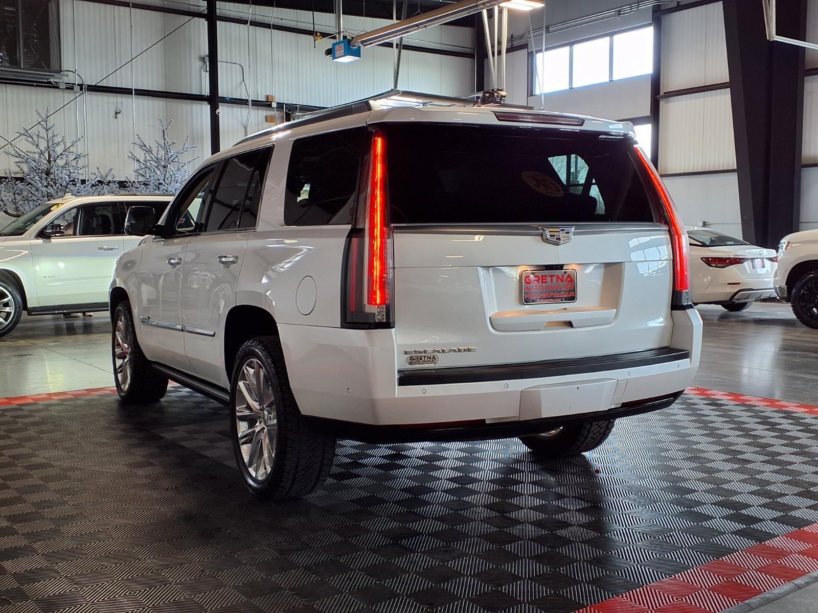 2018 Cadillac Escalade Premium Luxury - Crystal White Tricoat exterior view 4