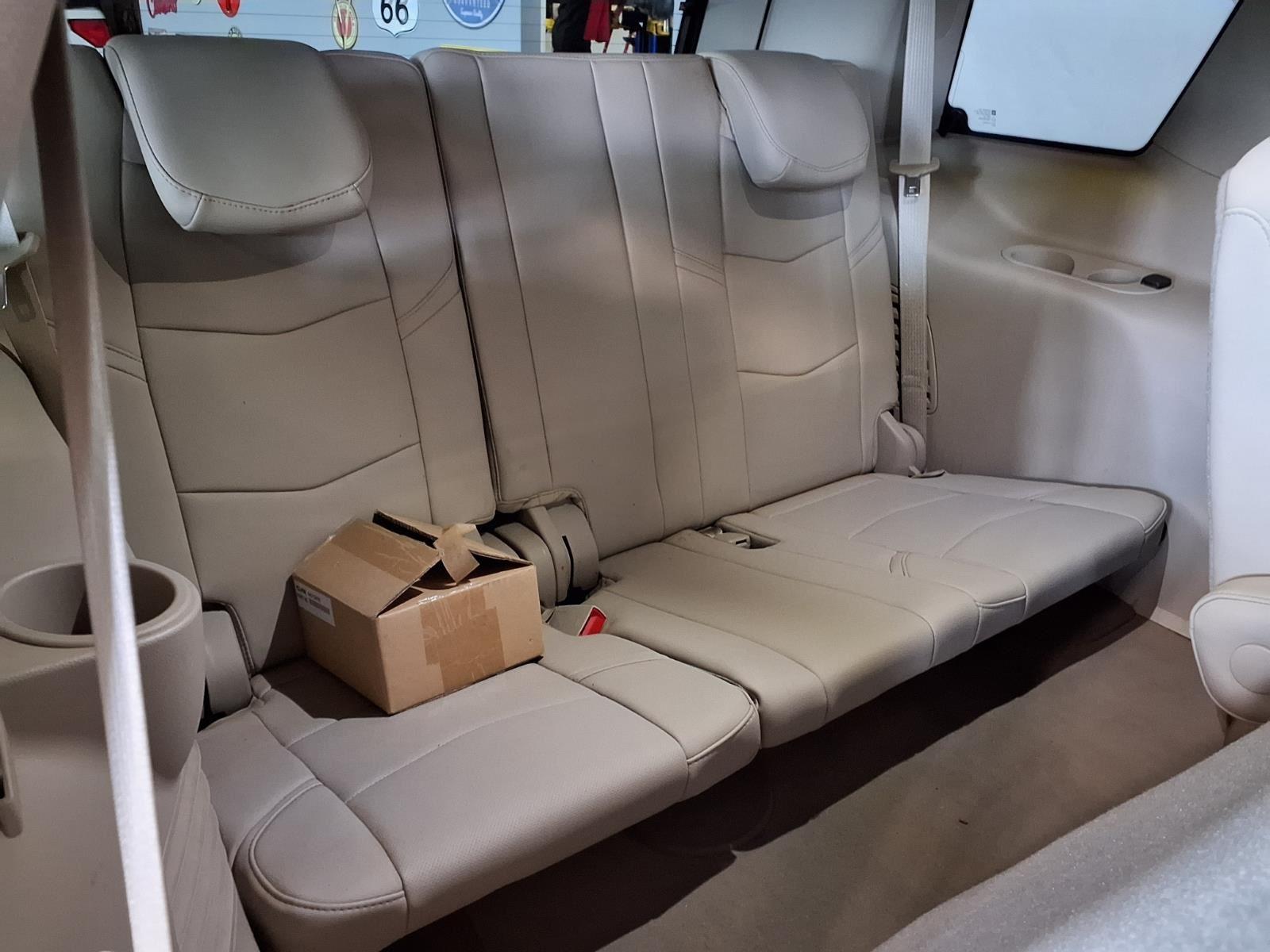 2018 Cadillac Escalade Premium Luxury - Crystal White Tricoat exterior view 10