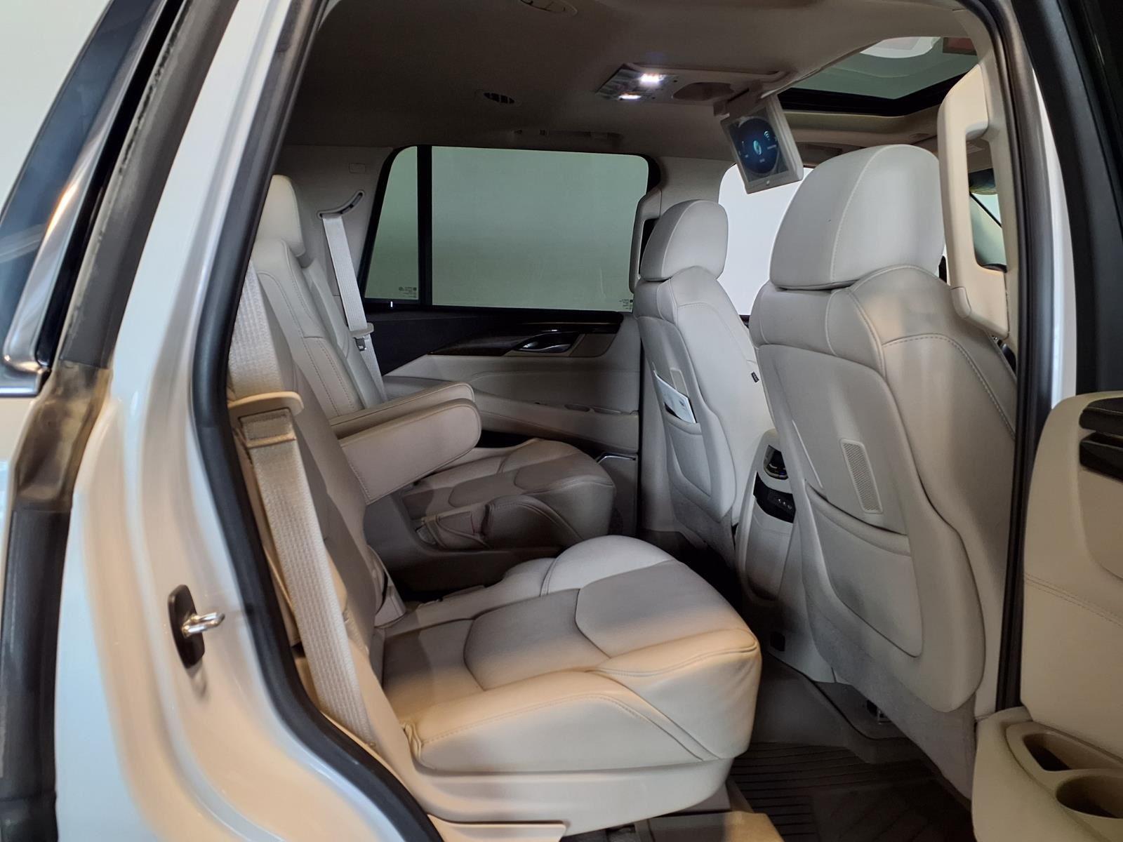 2018 Cadillac Escalade Premium Luxury - Crystal White Tricoat exterior view 11