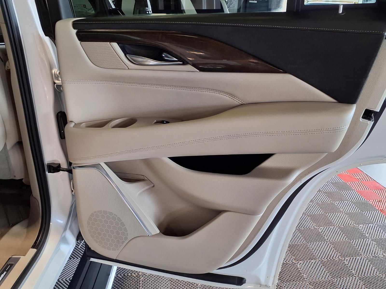 2018 Cadillac Escalade Premium Luxury - Crystal White Tricoat exterior view 12