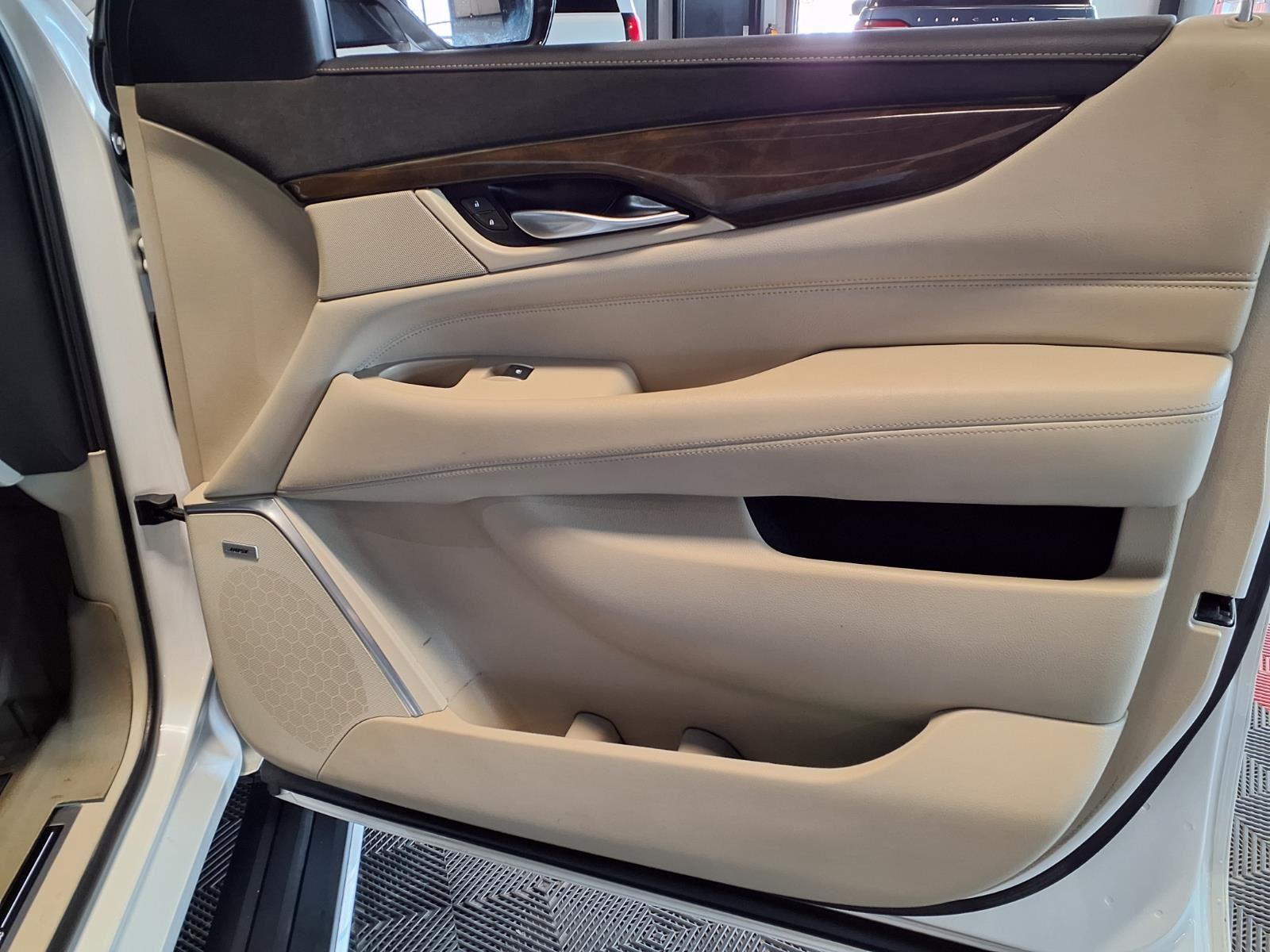 2018 Cadillac Escalade Premium Luxury - Crystal White Tricoat exterior view 14