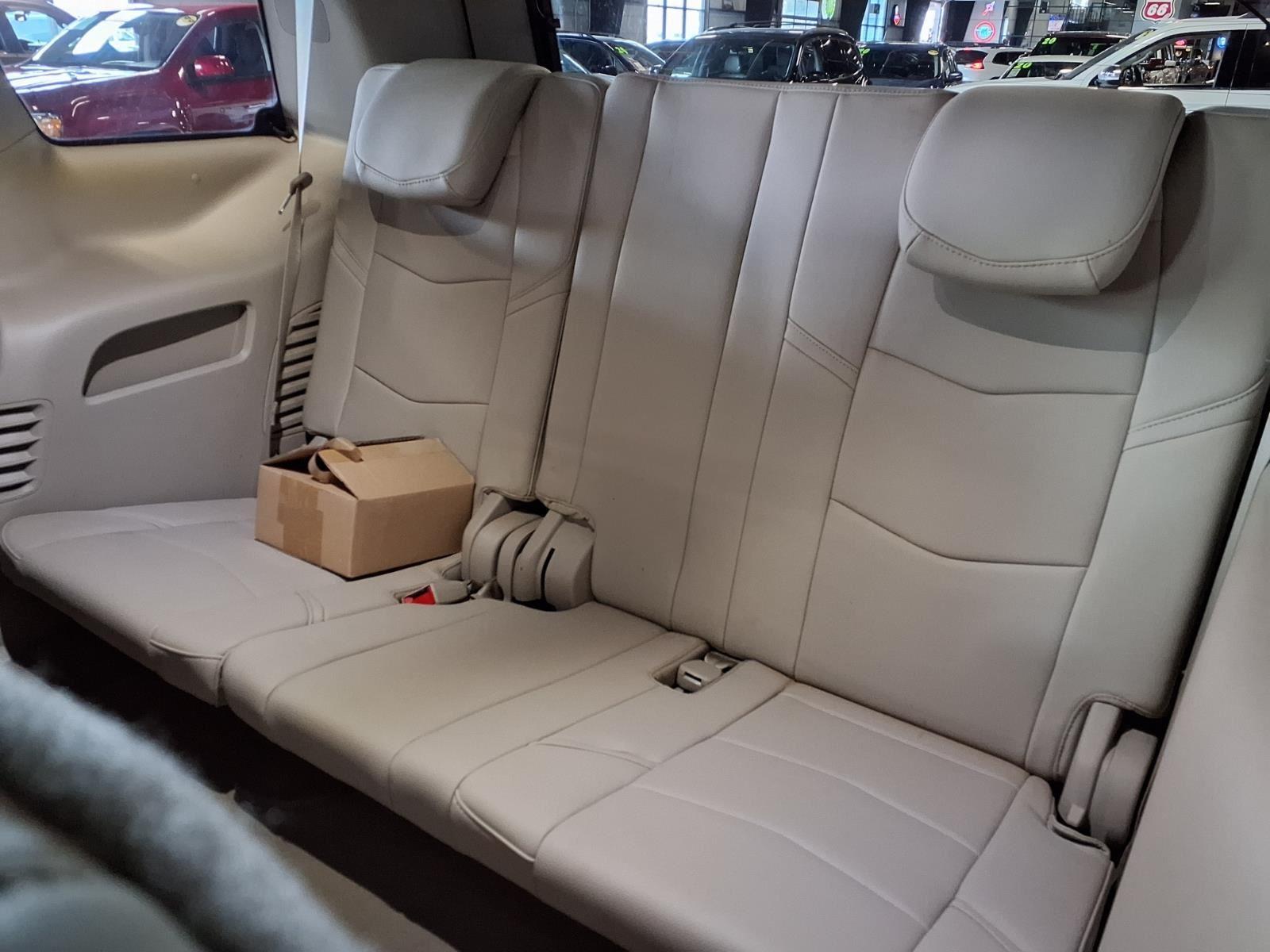 2018 Cadillac Escalade Premium Luxury - Crystal White Tricoat exterior view 15