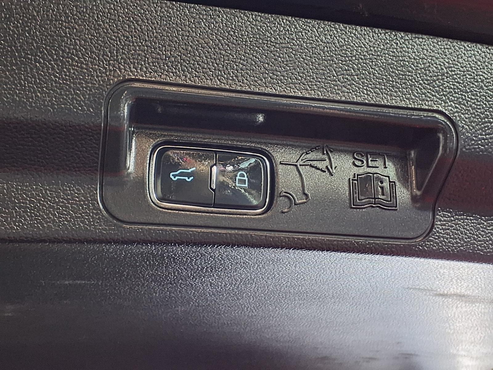 2025 FORD EXPLORER - BLACK exterior view 7