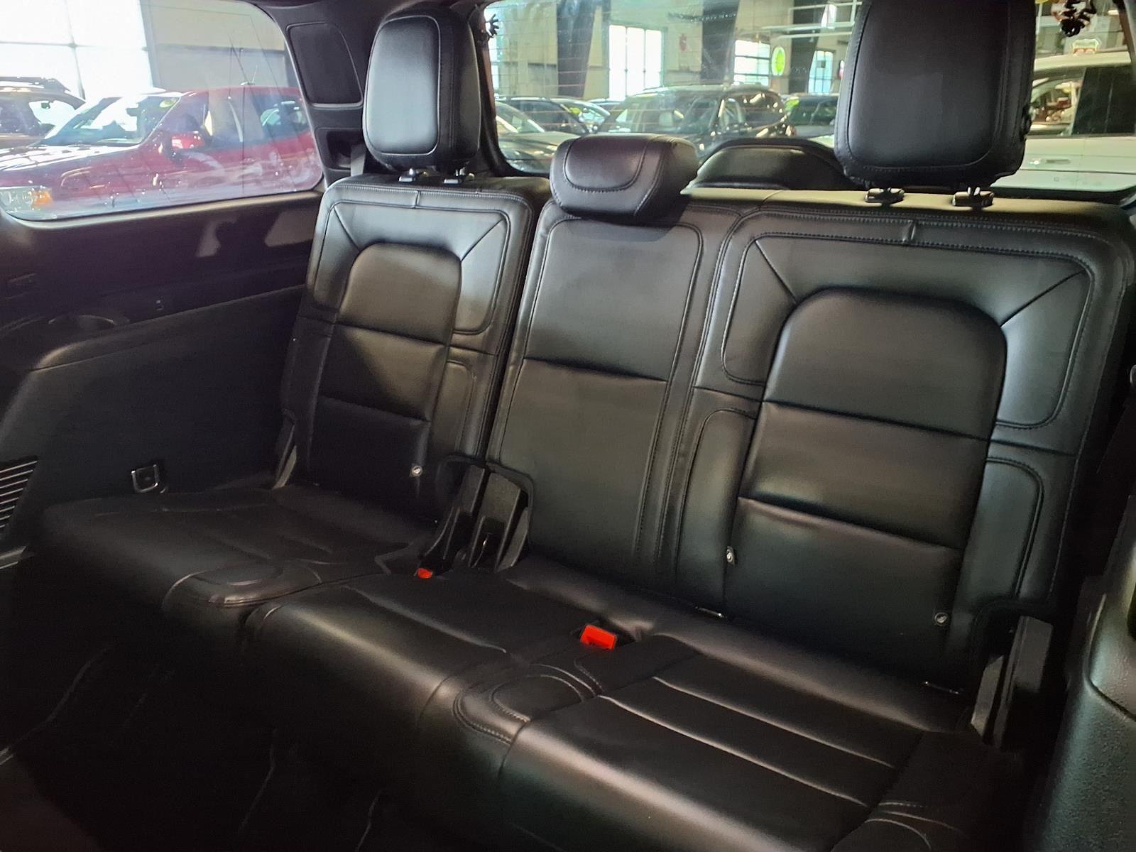 2020 Lincoln Navigator Reserve - Blue Diamond exterior view 15