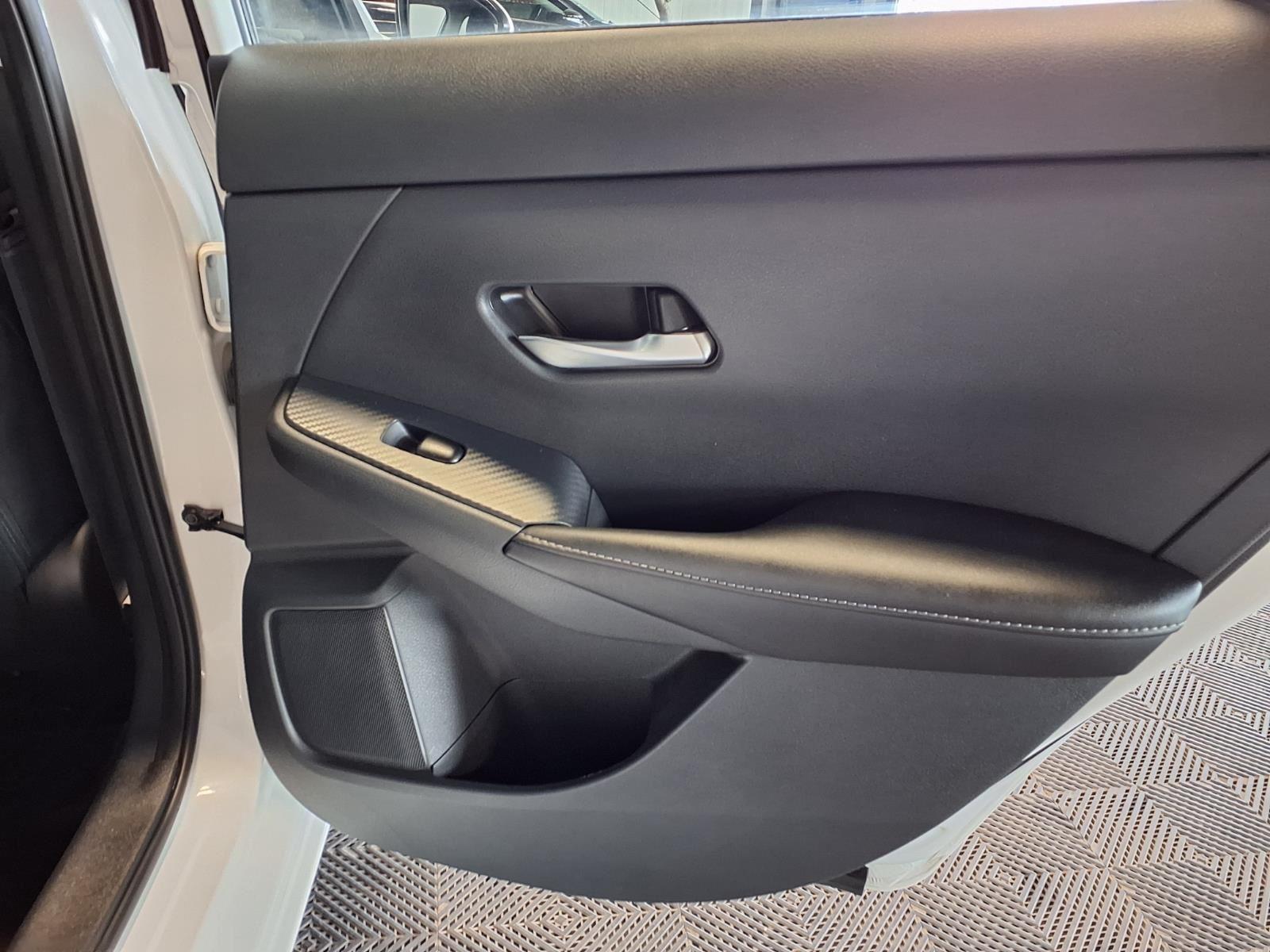 2023 Nissan Sentra SV - Fresh Powder exterior view 9