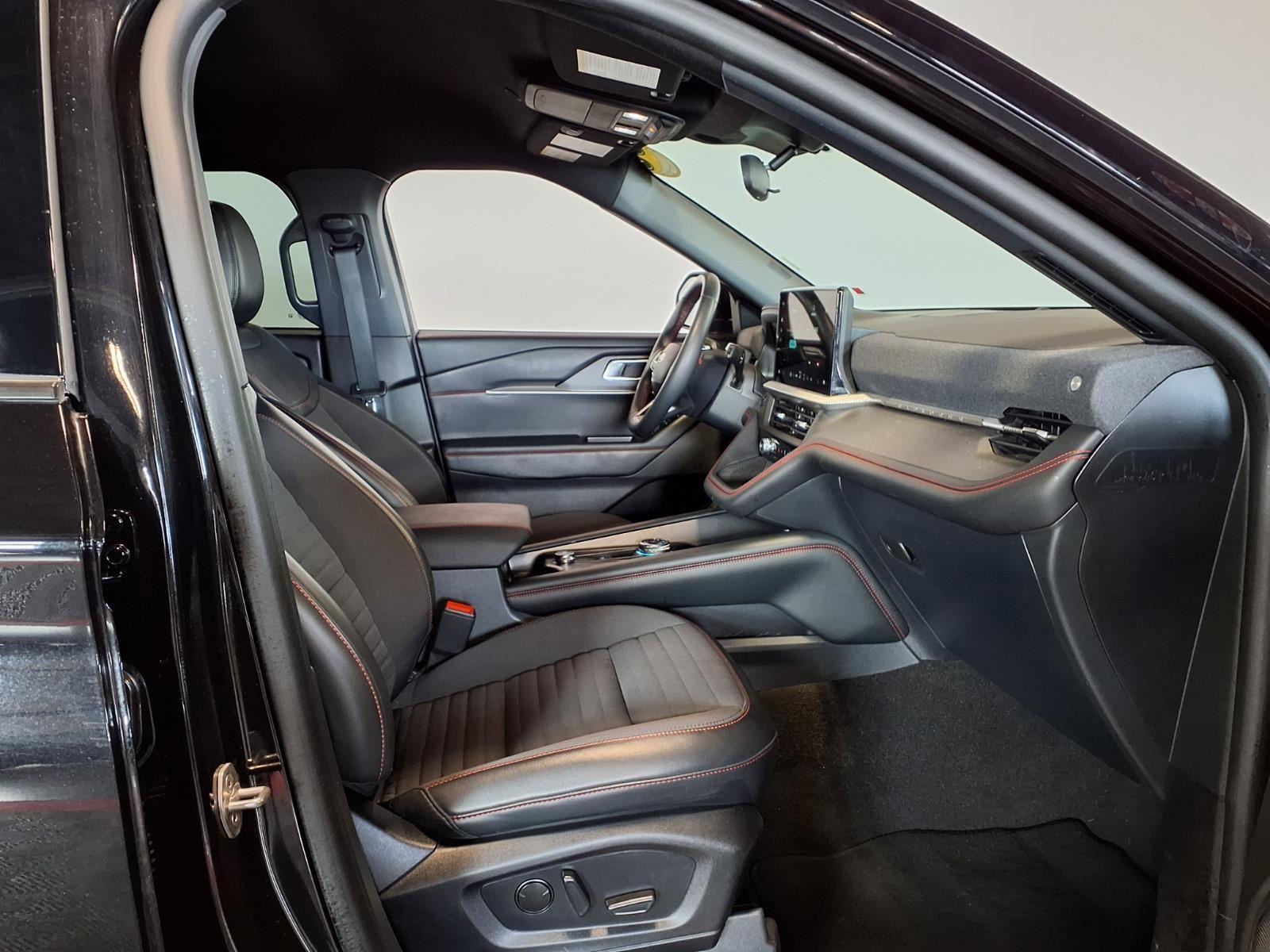 2025 FORD EXPLORER - BLACK exterior view 13