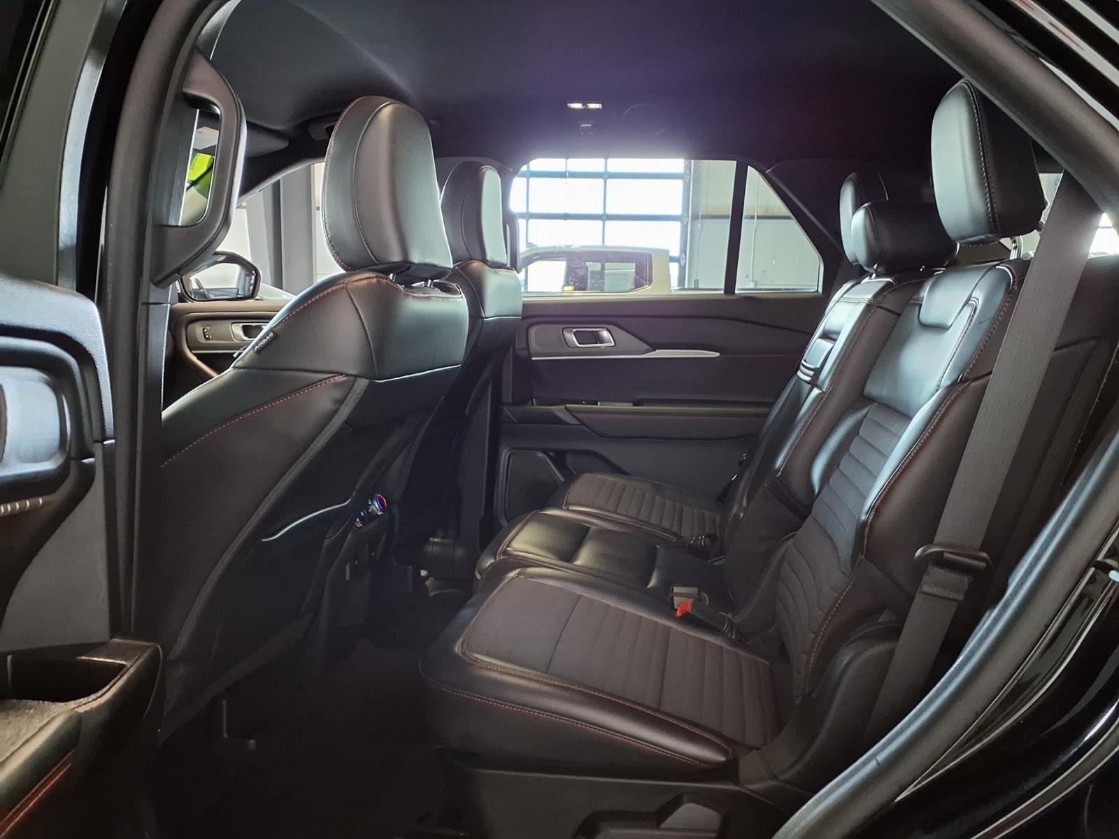 2025 FORD EXPLORER - BLACK exterior view 16